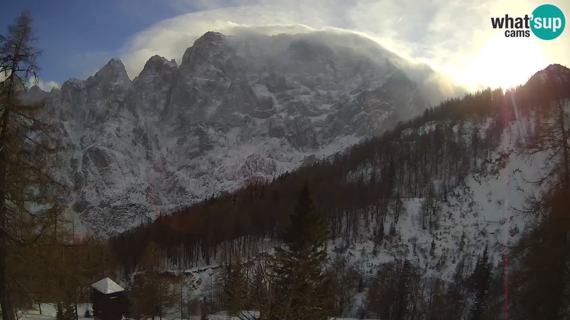 Vršič camera en vivo Casa Erjavčeva – vista a PRISOJNIK – Eslovenia