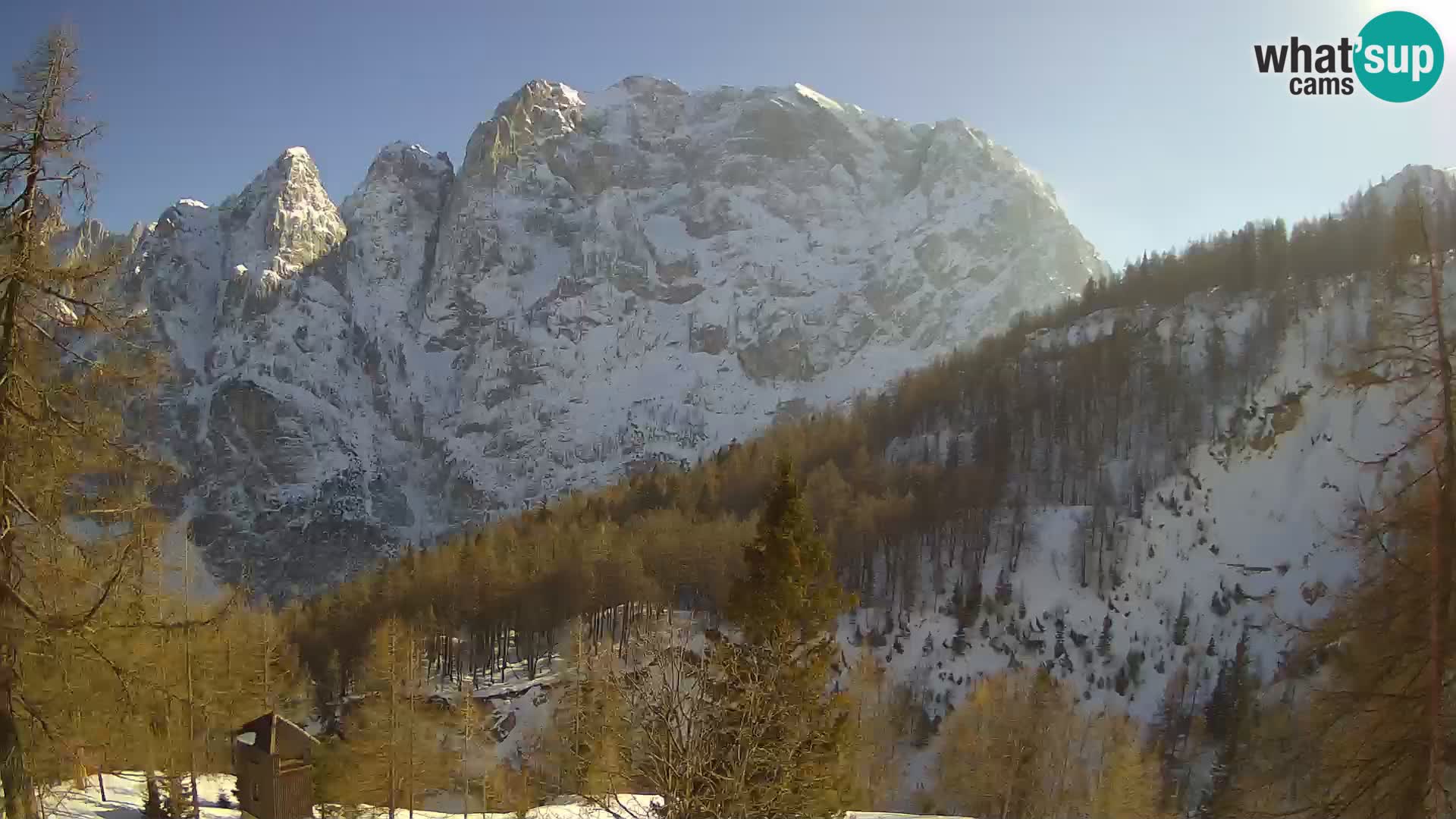 Vršič LIVE Webcam Haus Erjavčeva – Blick auf PRISOJNIK – Slowenien