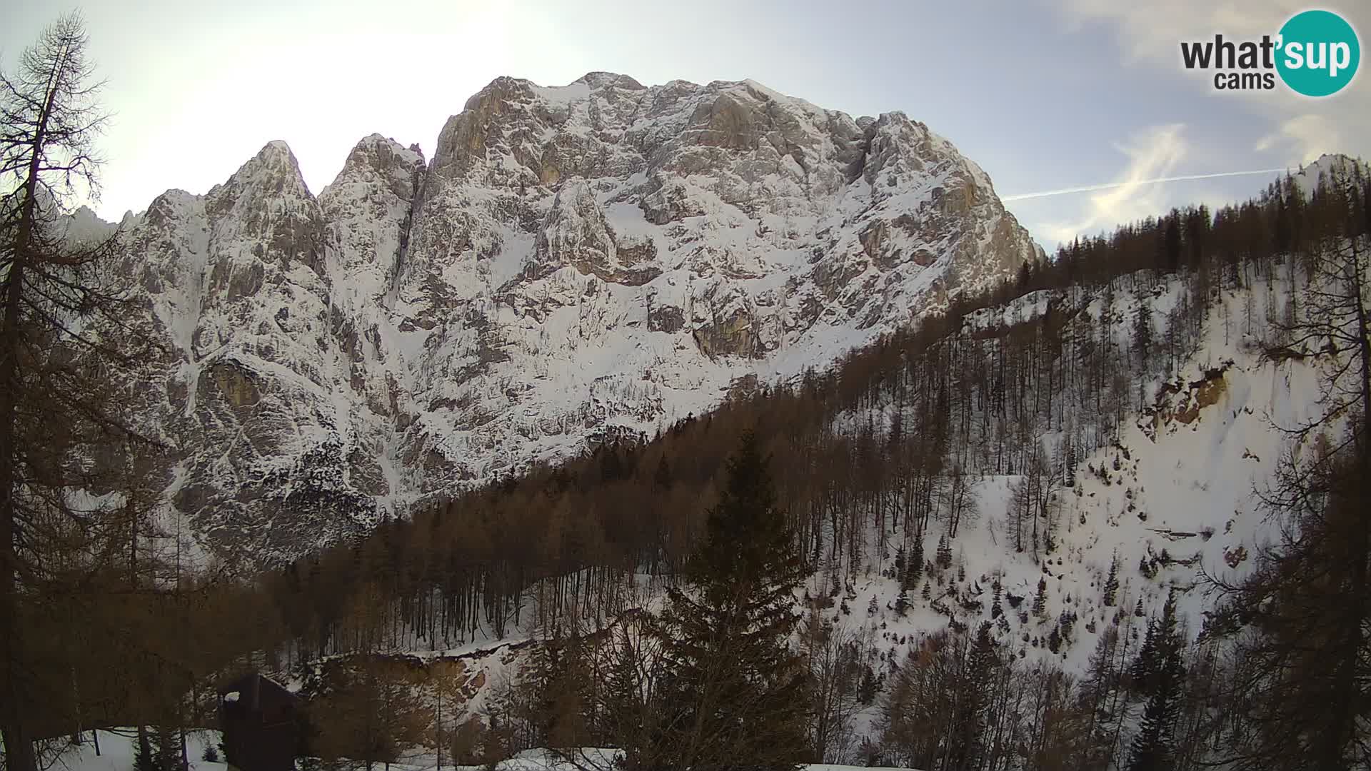 Vršič camera en vivo Casa Erjavčeva – vista a PRISOJNIK – Eslovenia