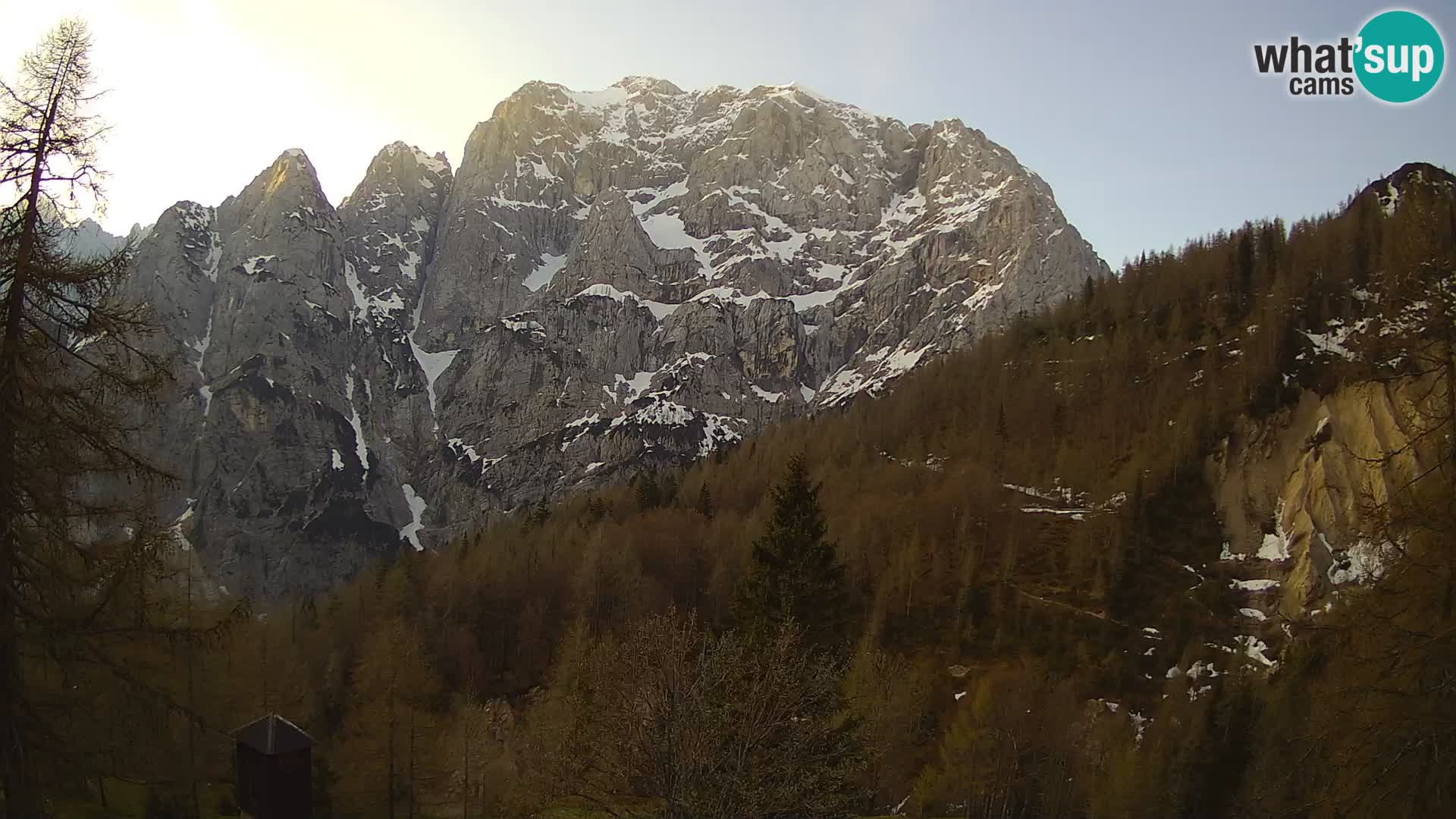 Webcam Vršič LIVE maison Erjavčeva – vue sur PRISOJNIK – Slovénie