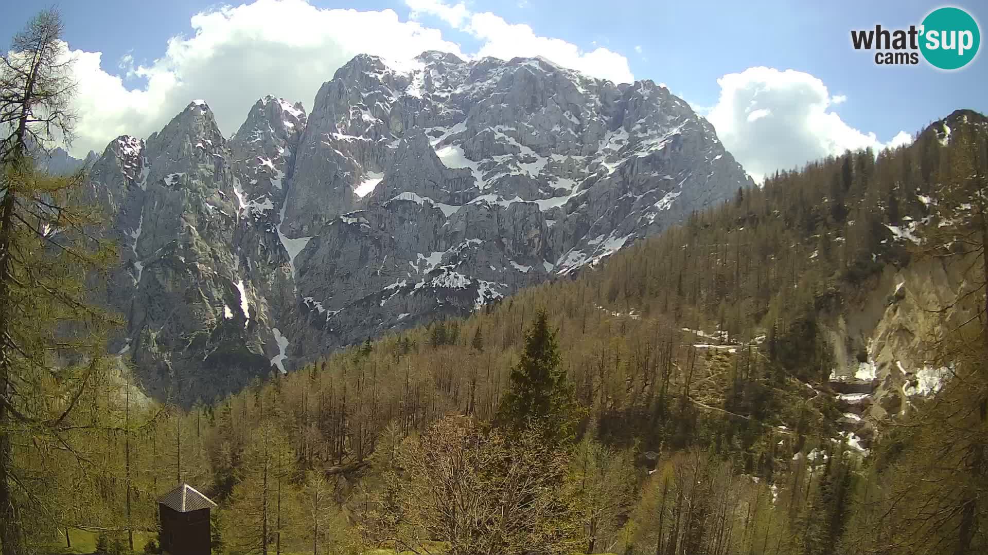 Vršič LIVE webcam casa Erjavčeva – vista sul PRISOJNIK – Slovenia