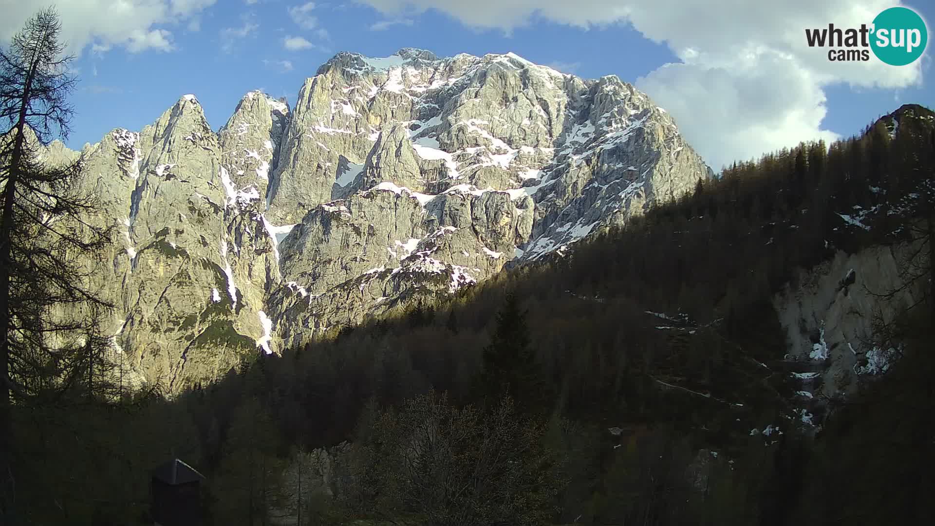 Webcam Vršič LIVE maison Erjavčeva – vue sur PRISOJNIK – Slovénie
