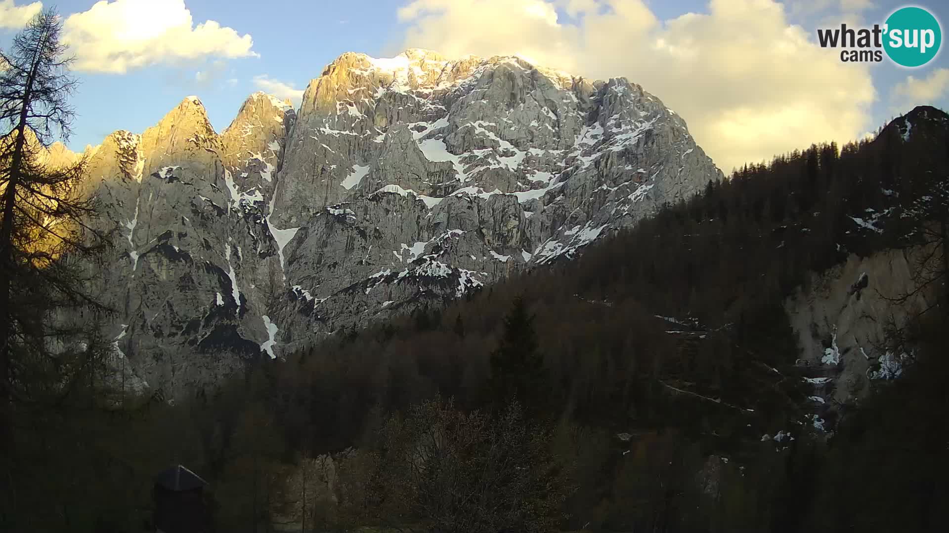 Vršič camera en vivo Casa Erjavčeva – vista a PRISOJNIK – Eslovenia