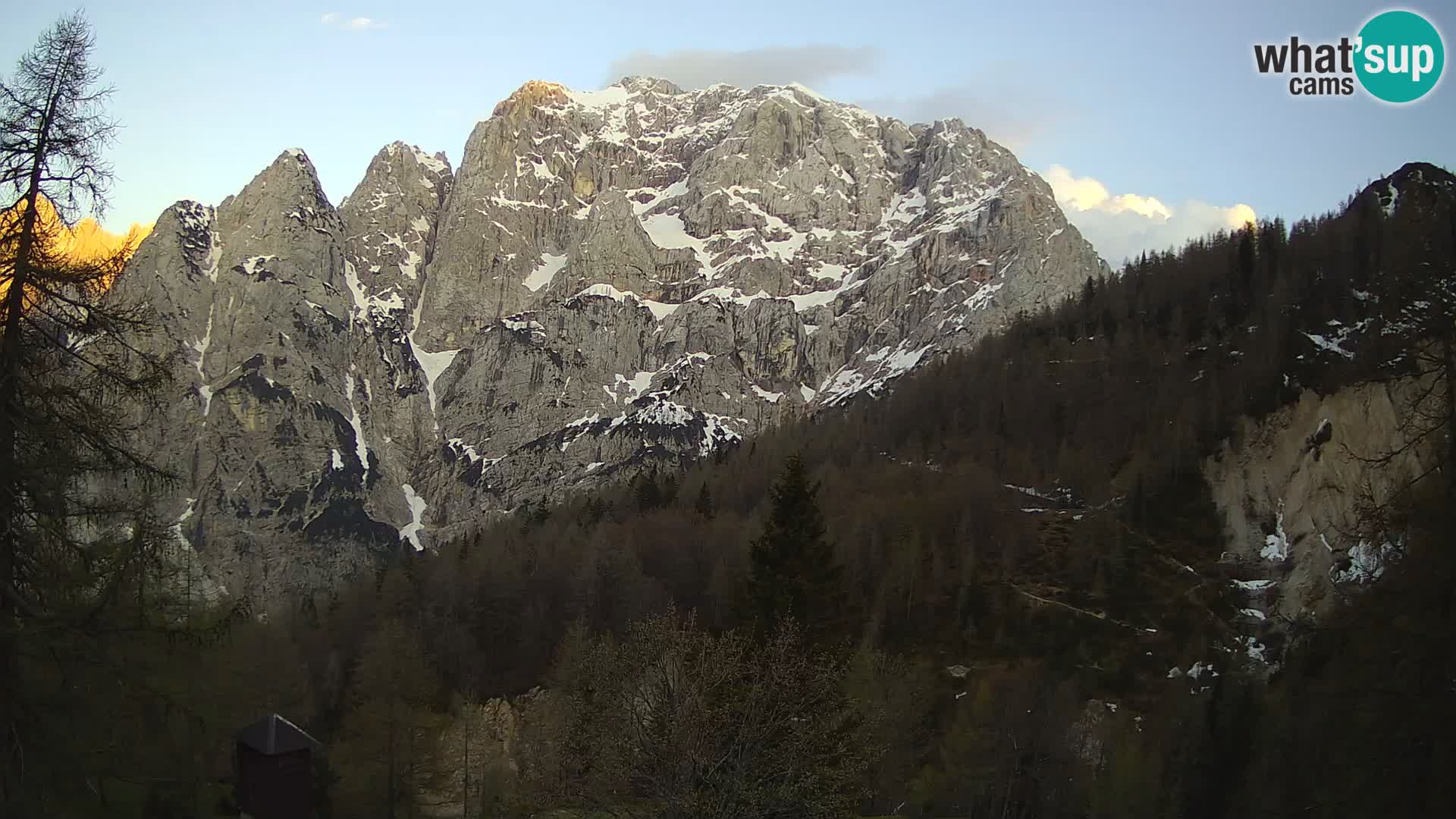 Vršič camera en vivo Casa Erjavčeva – vista a PRISOJNIK – Eslovenia