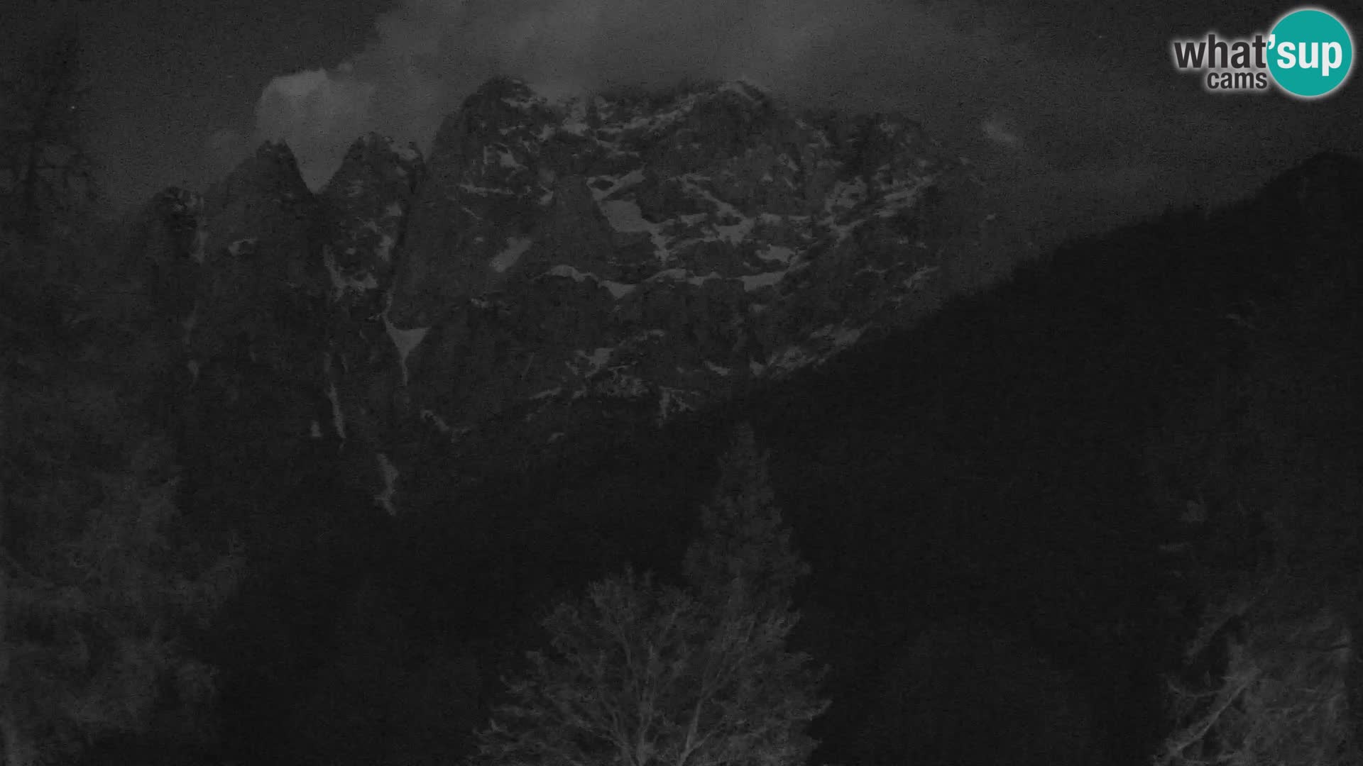Webcam Vršič LIVE maison Erjavčeva – vue sur PRISOJNIK – Slovénie
