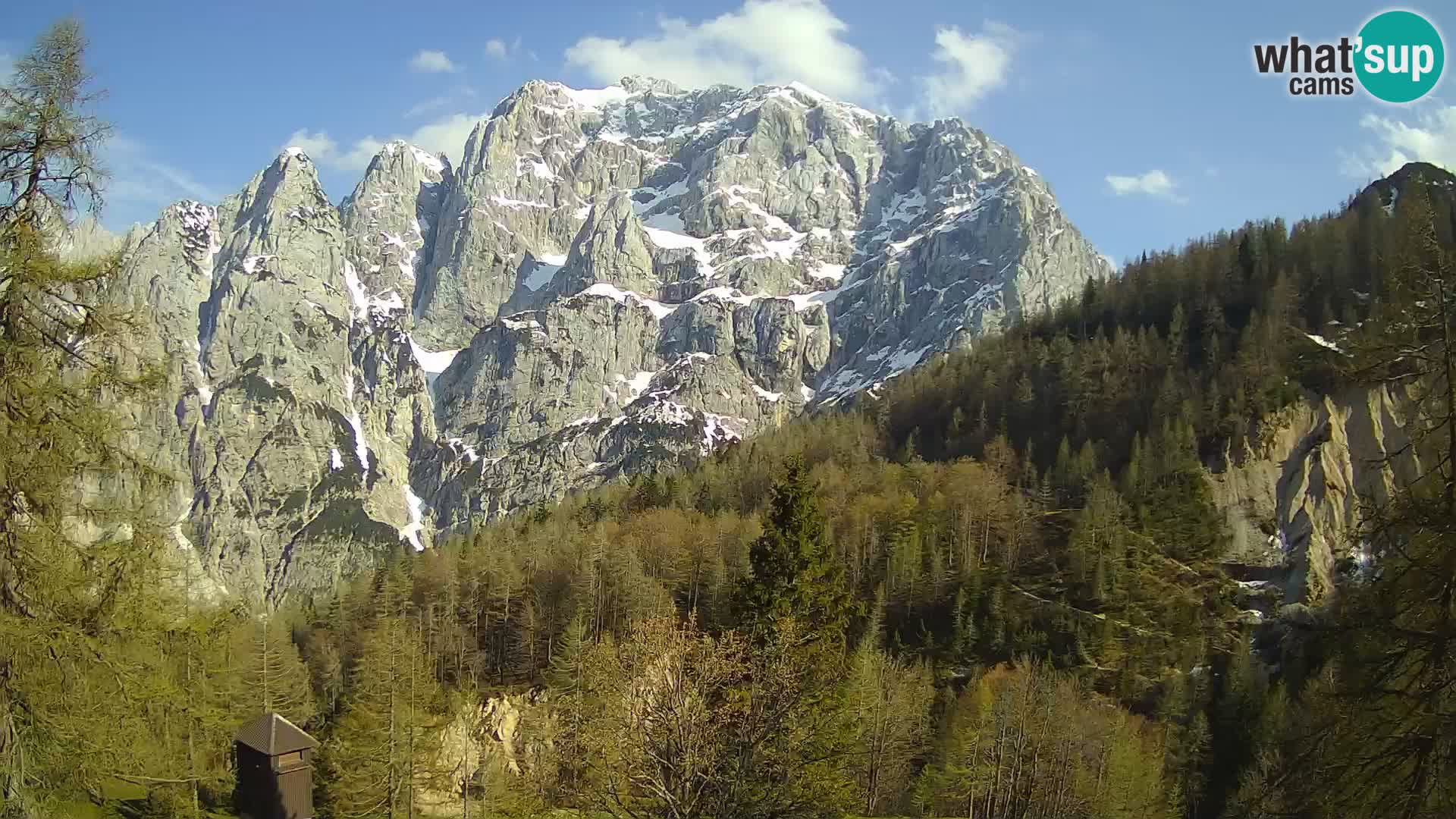 Vršič spletna kamera Erjavčeva hiša – pogled na PRISOJNIK