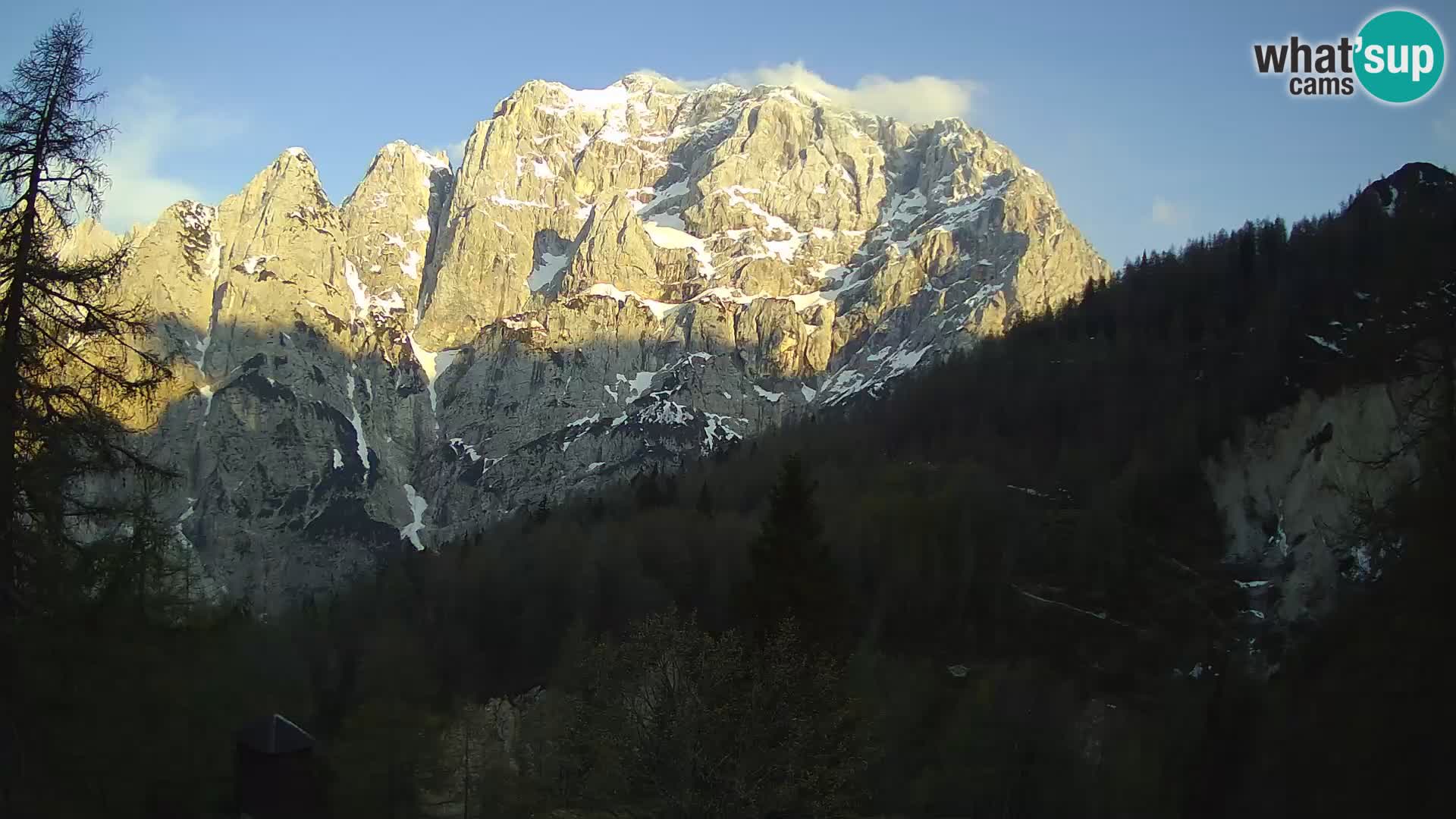 Vršič camera en vivo Casa Erjavčeva – vista a PRISOJNIK – Eslovenia