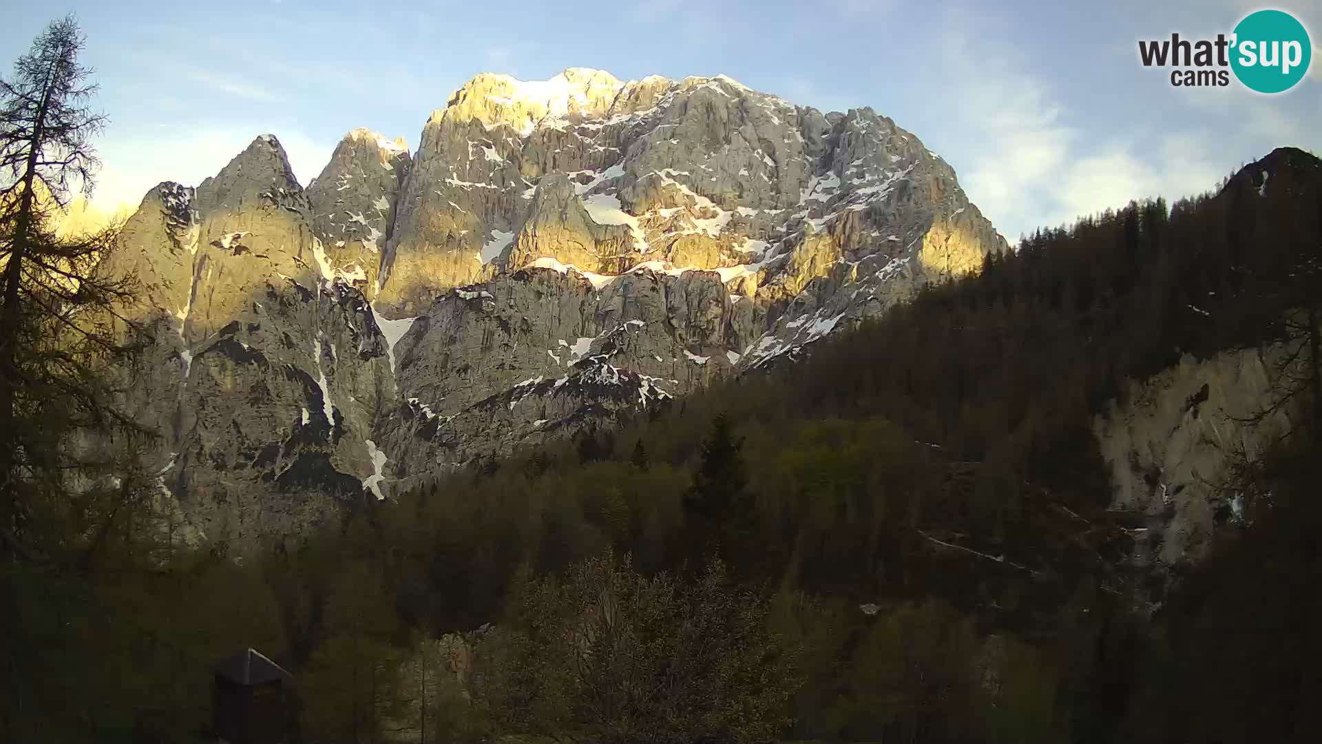 Vršič LIVE Webcam Haus Erjavčeva – Blick auf PRISOJNIK – Slowenien