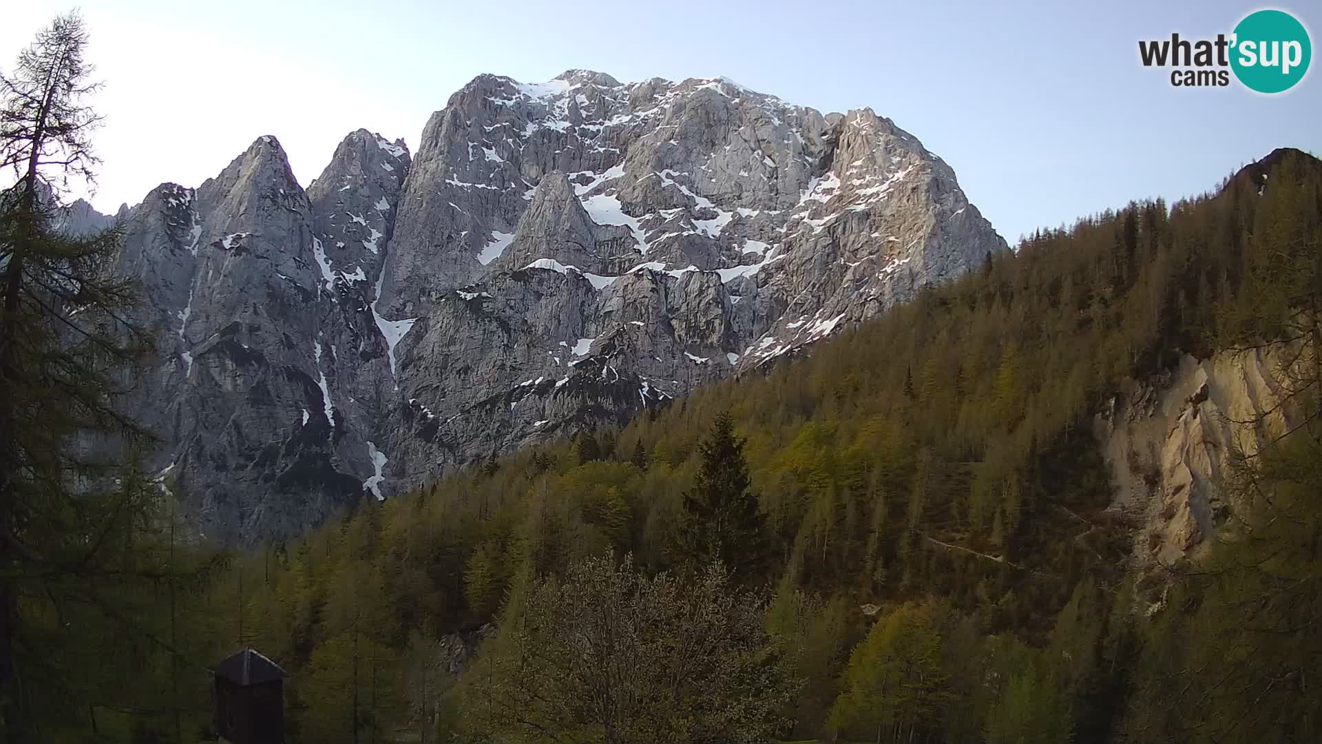 Webcam Vršič LIVE maison Erjavčeva – vue sur PRISOJNIK – Slovénie