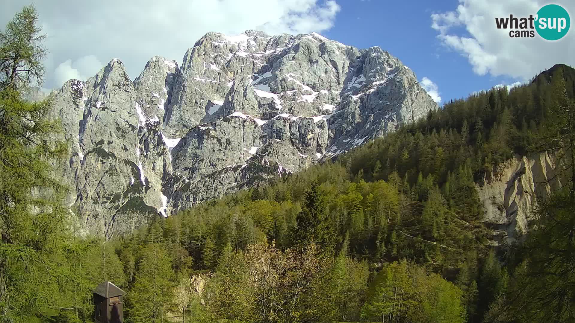 Vršič LIVE webcam casa Erjavčeva – vista sul PRISOJNIK – Slovenia