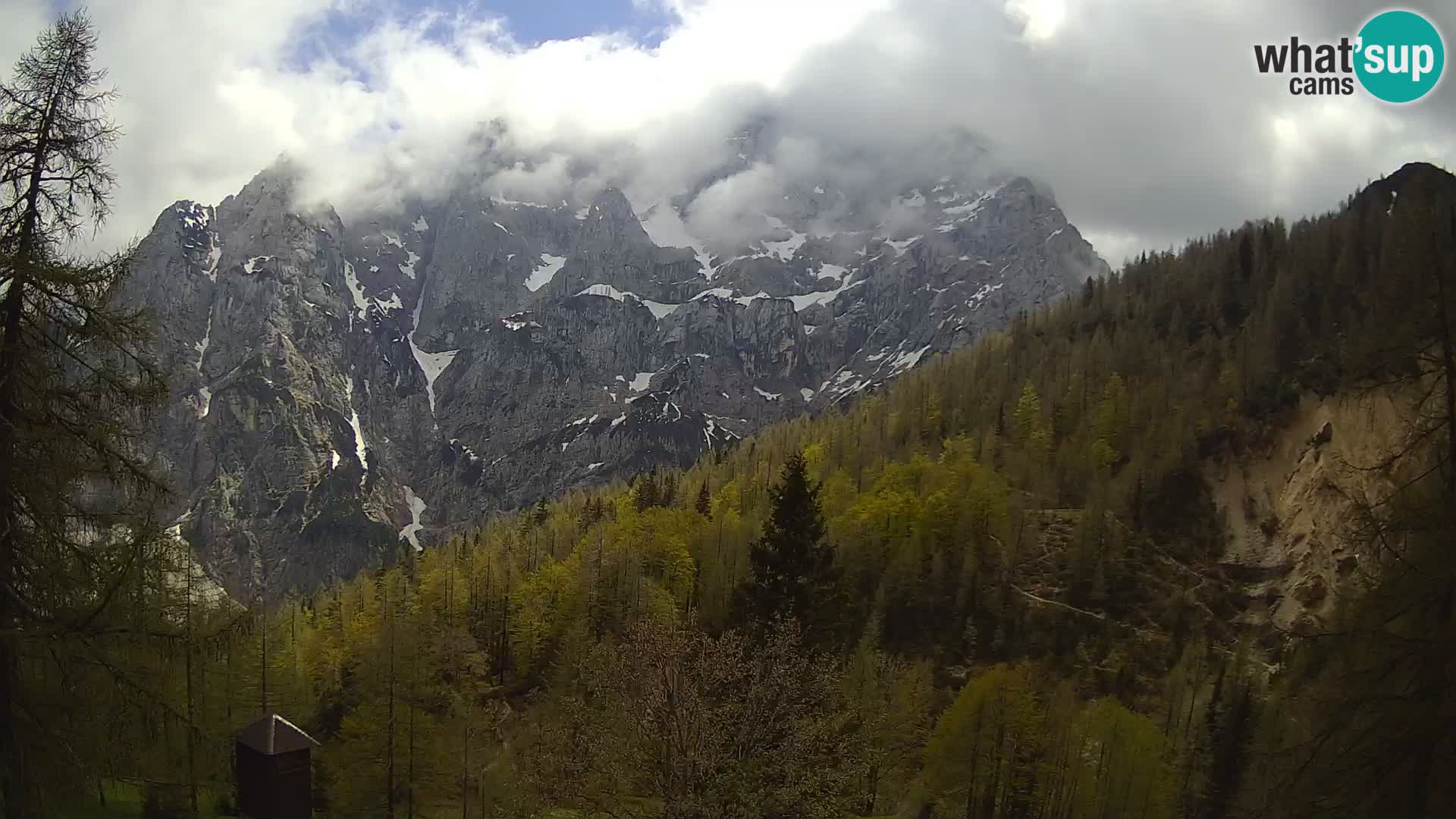 Webcam Vršič LIVE maison Erjavčeva – vue sur PRISOJNIK – Slovénie
