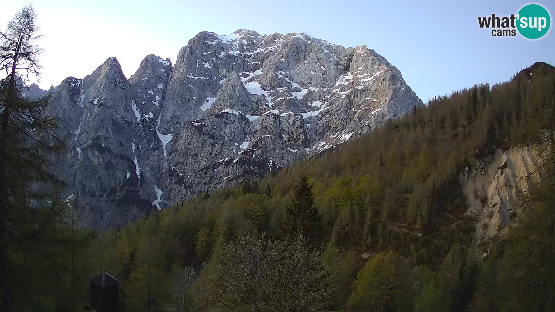 Vršič camera en vivo Casa Erjavčeva – vista a PRISOJNIK – Eslovenia