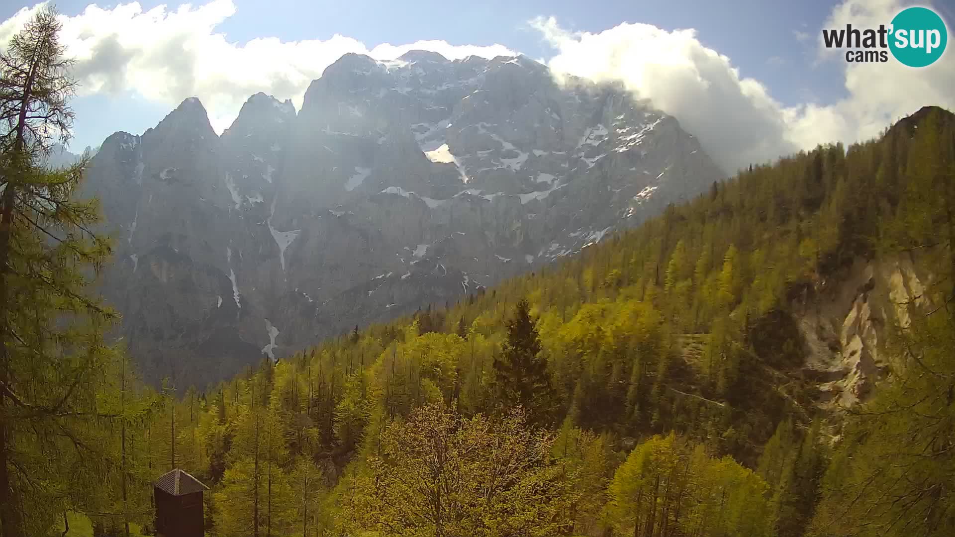 Webcam Vršič LIVE maison Erjavčeva – vue sur PRISOJNIK – Slovénie