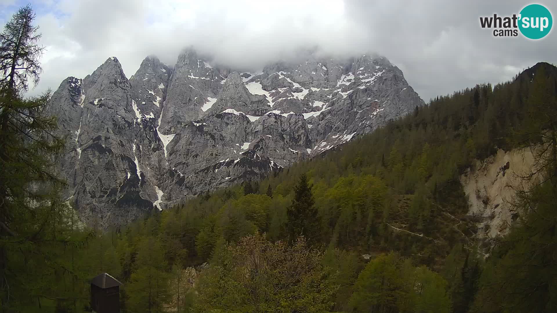 Vršič LIVE webcam casa Erjavčeva – vista sul PRISOJNIK – Slovenia