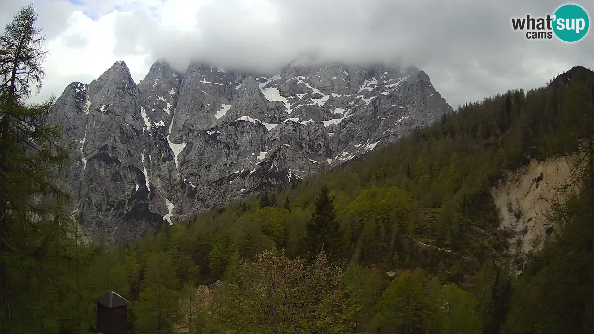 Vršič LIVE webcam casa Erjavčeva – vista sul PRISOJNIK – Slovenia