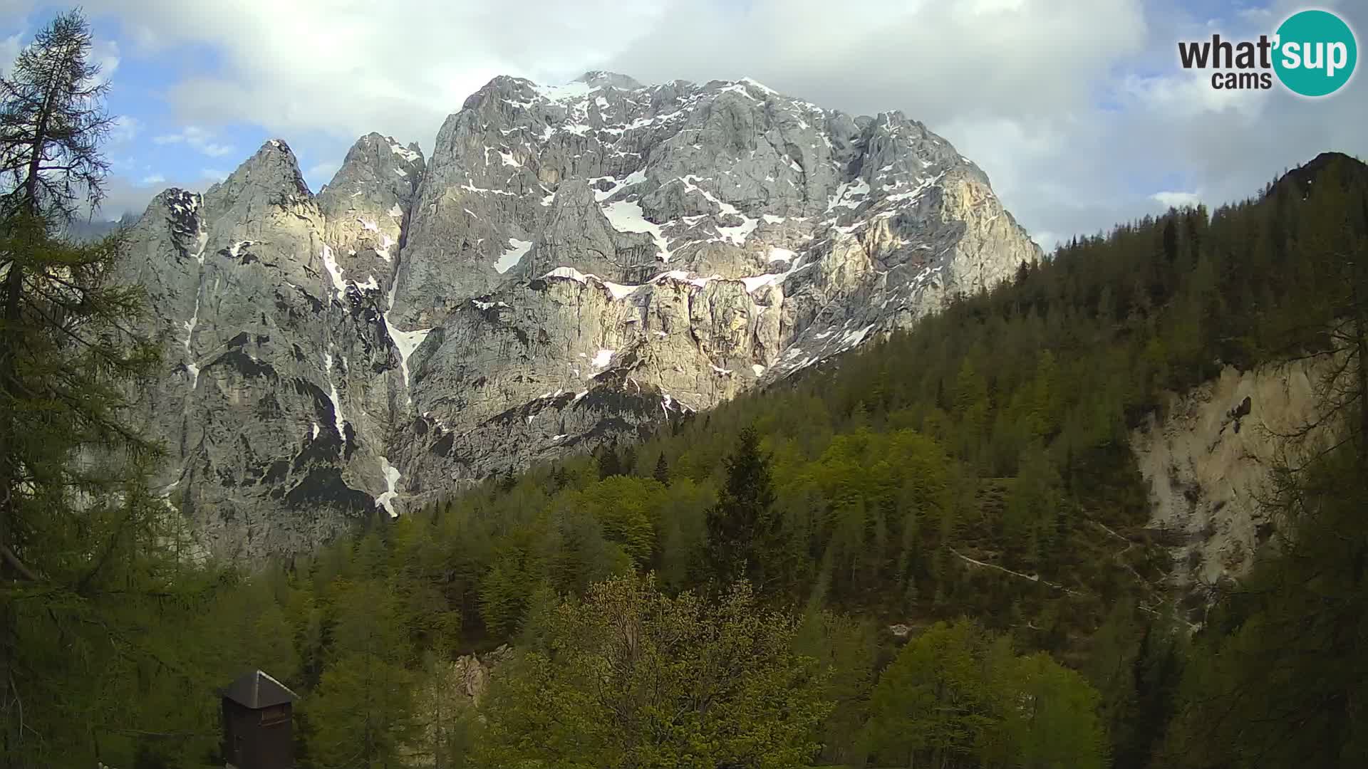 Vršič LIVE webcam casa Erjavčeva – vista sul PRISOJNIK – Slovenia