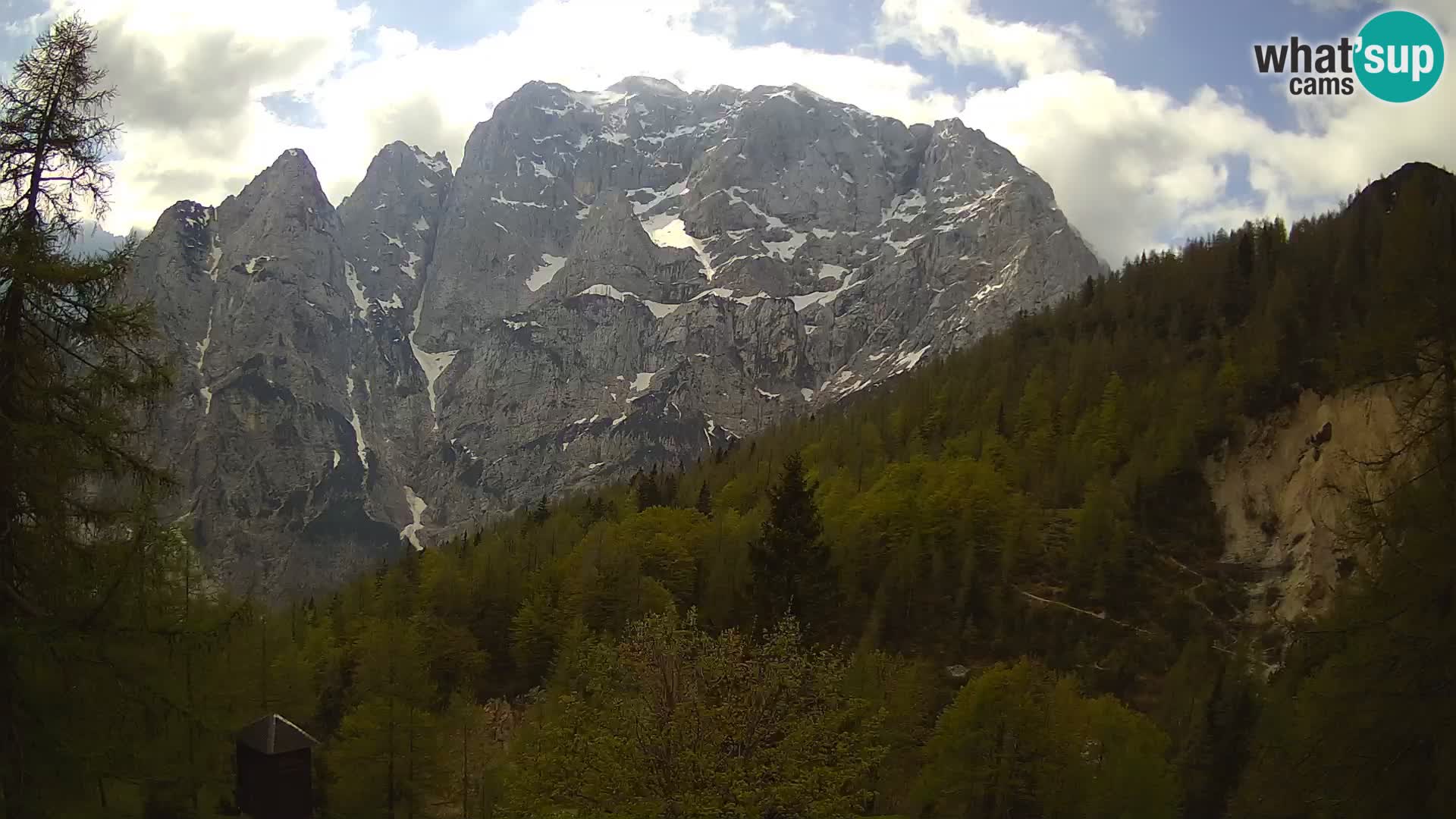 Vršič LIVE webcam casa Erjavčeva – vista sul PRISOJNIK – Slovenia