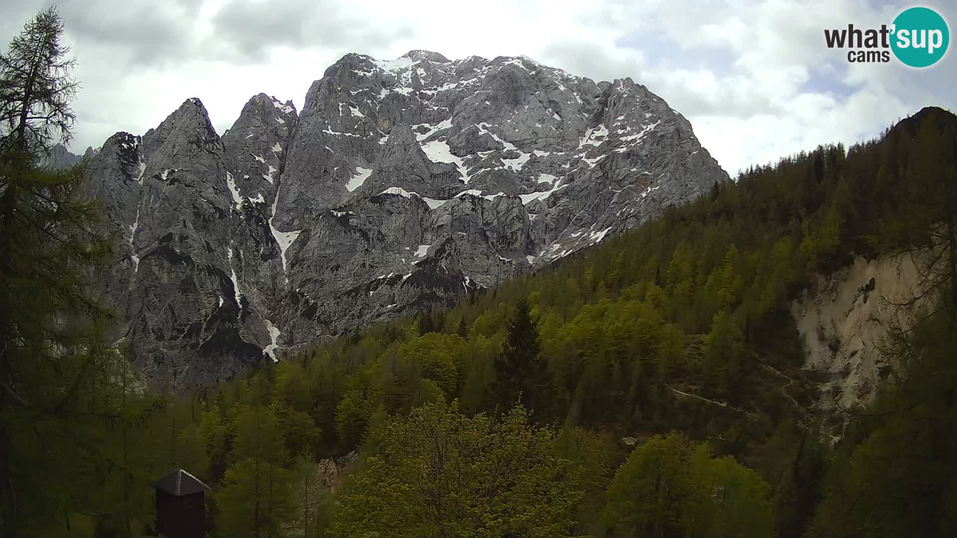 Vršič web kamera Erjavčeva kuća – view to PRISOJNIK – Slovenija