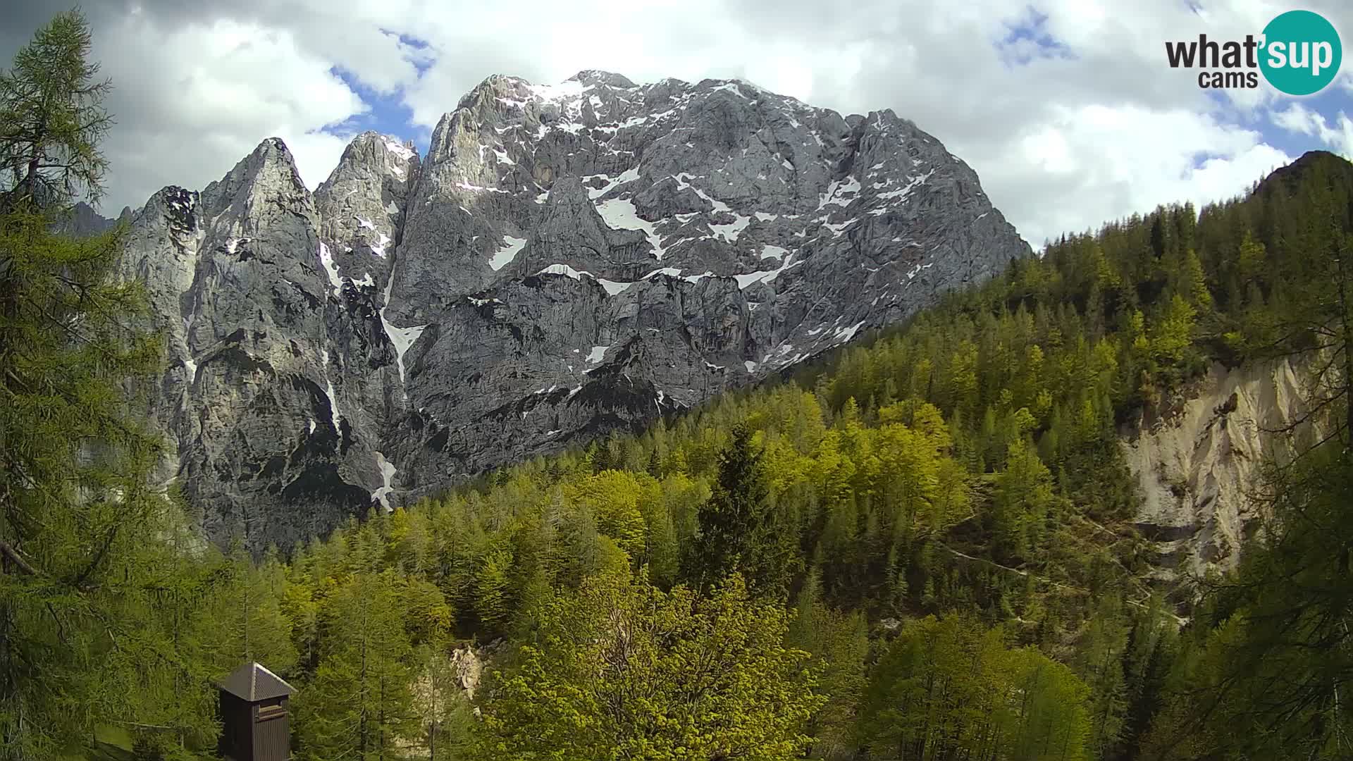 Vršič LIVE webcam casa Erjavčeva – vista sul PRISOJNIK – Slovenia