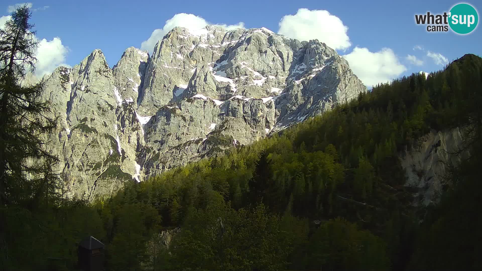 Vršič LIVE webcam casa Erjavčeva – vista sul PRISOJNIK – Slovenia