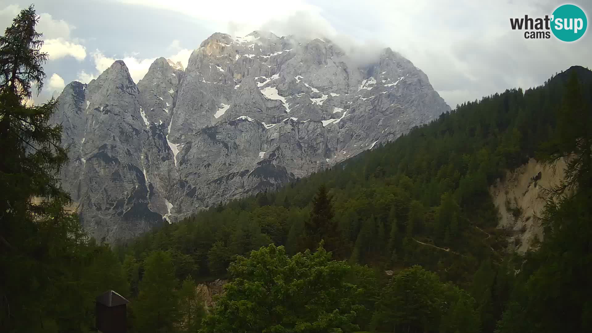 Webcam Vršič LIVE maison Erjavčeva – vue sur PRISOJNIK – Slovénie