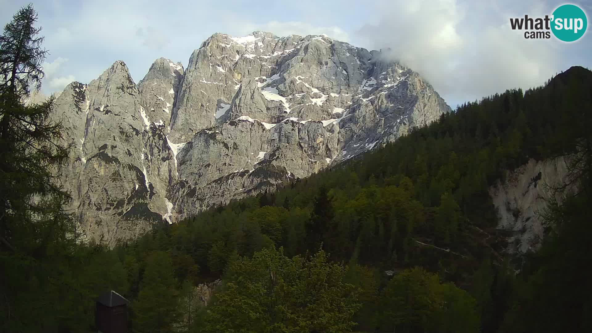 Vršič camera en vivo Casa Erjavčeva – vista a PRISOJNIK – Eslovenia