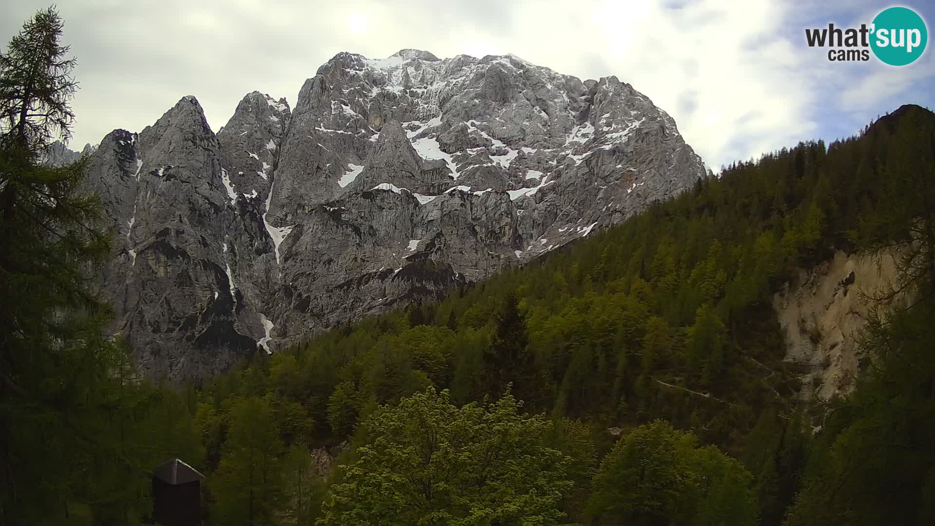 Vršič LIVE webcam casa Erjavčeva – vista sul PRISOJNIK – Slovenia