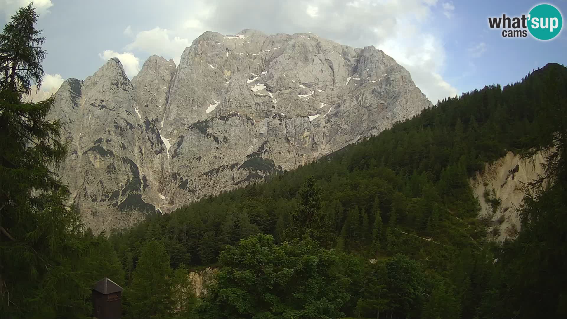 Vršič LIVE webcam Erjavčeva house – view to PRISOJNIK – Slovenia