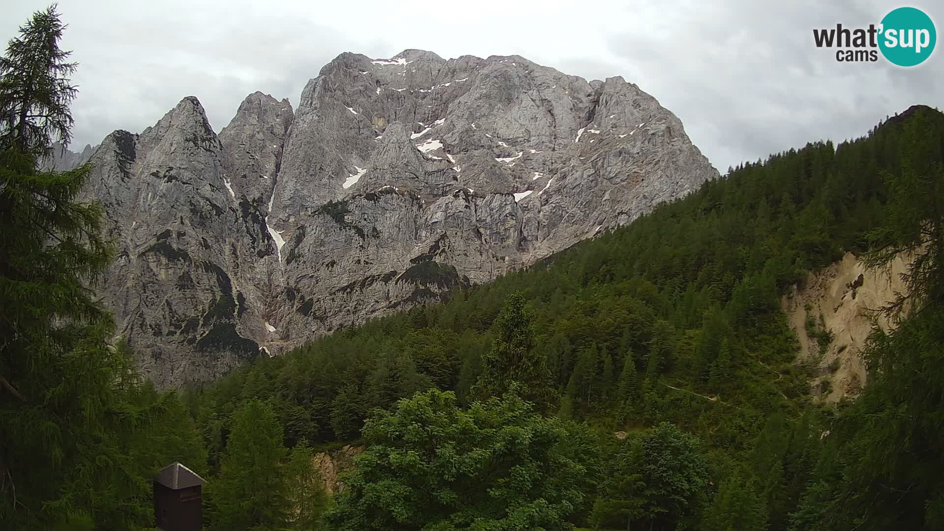 Webcam Vršič LIVE maison Erjavčeva – vue sur PRISOJNIK – Slovénie