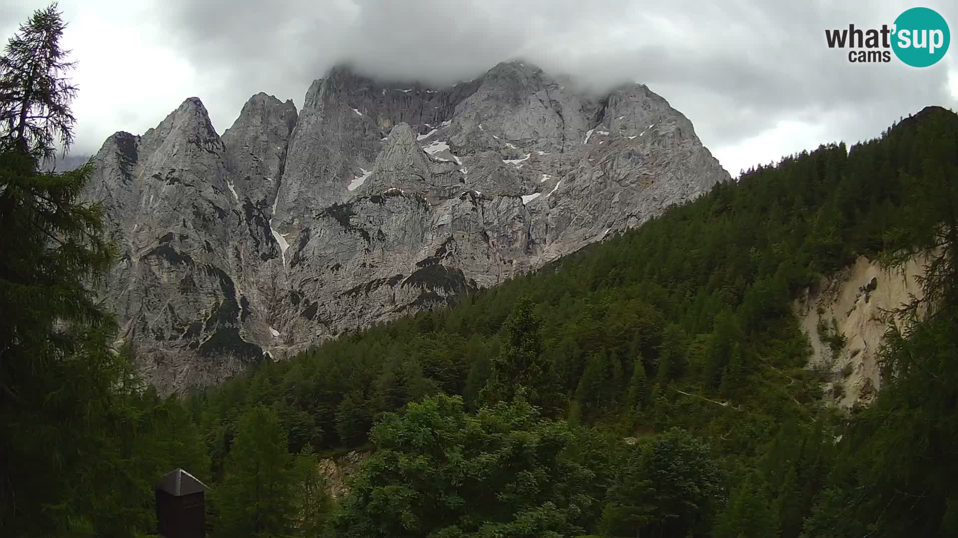 Webcam Vršič LIVE maison Erjavčeva – vue sur PRISOJNIK – Slovénie