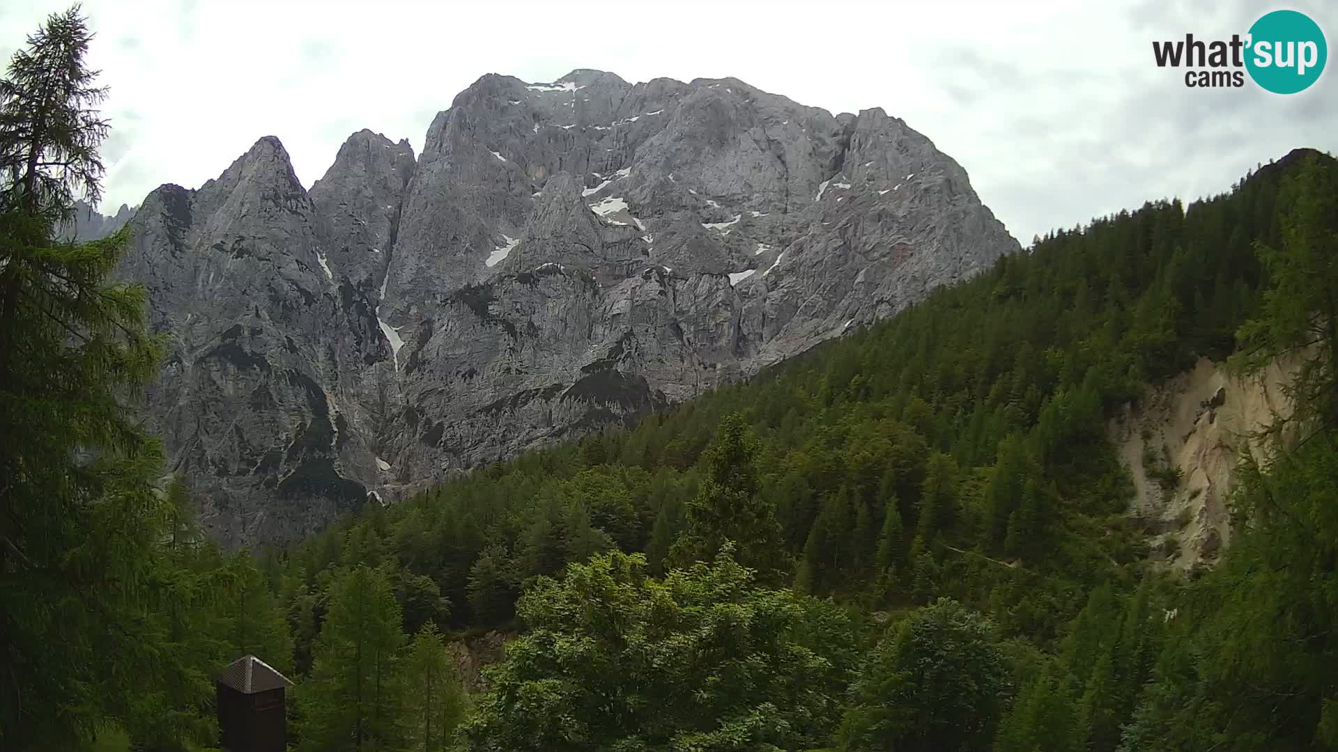 Vršič LIVE webcam casa Erjavčeva – vista sul PRISOJNIK – Slovenia