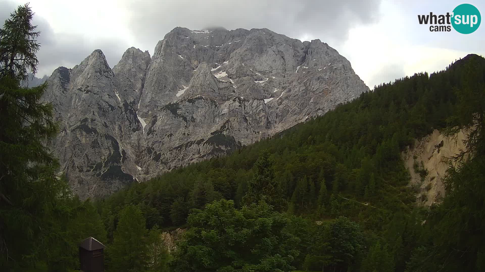 Webcam Vršič LIVE maison Erjavčeva – vue sur PRISOJNIK – Slovénie