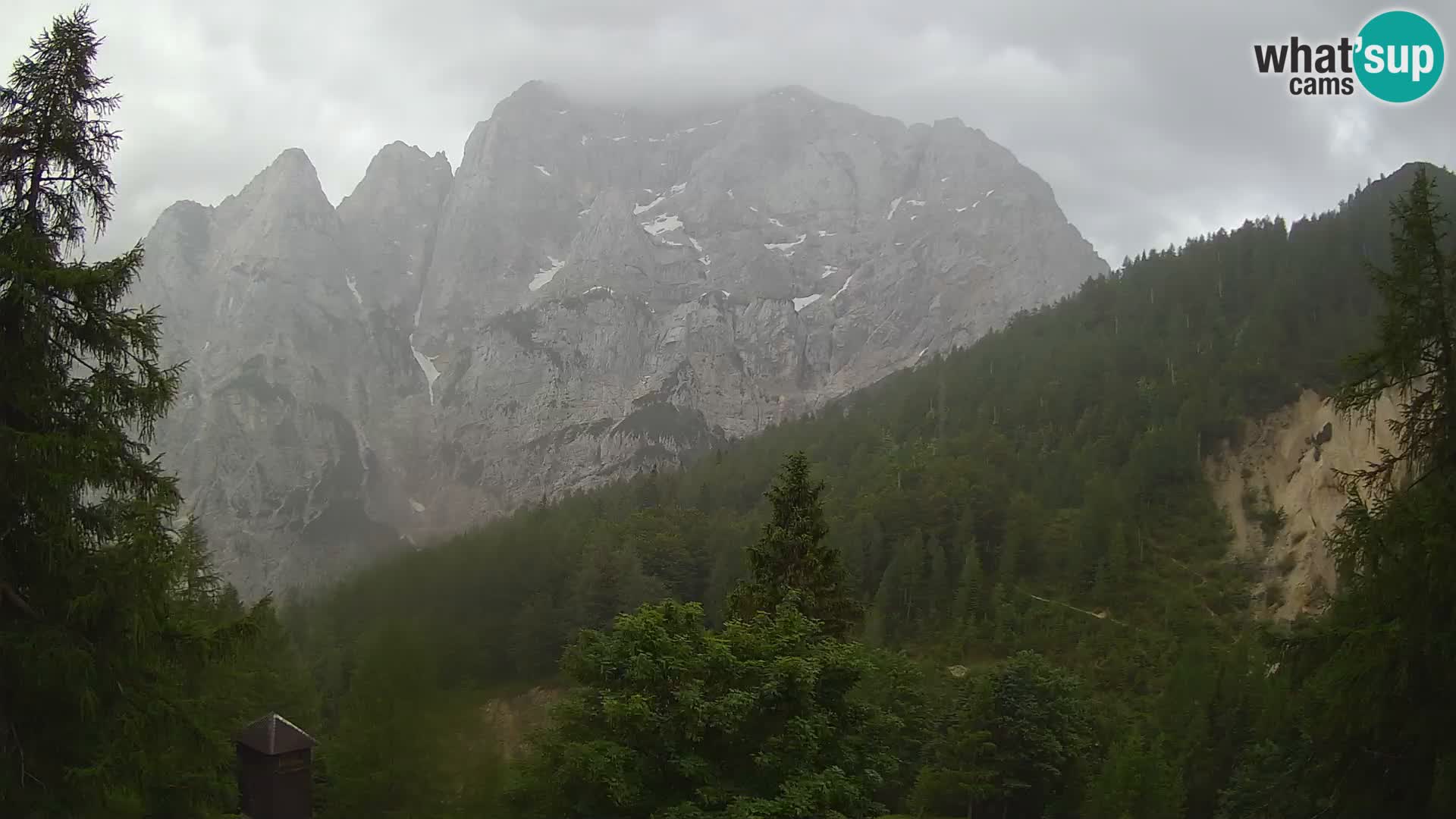 Webcam Vršič LIVE maison Erjavčeva – vue sur PRISOJNIK – Slovénie