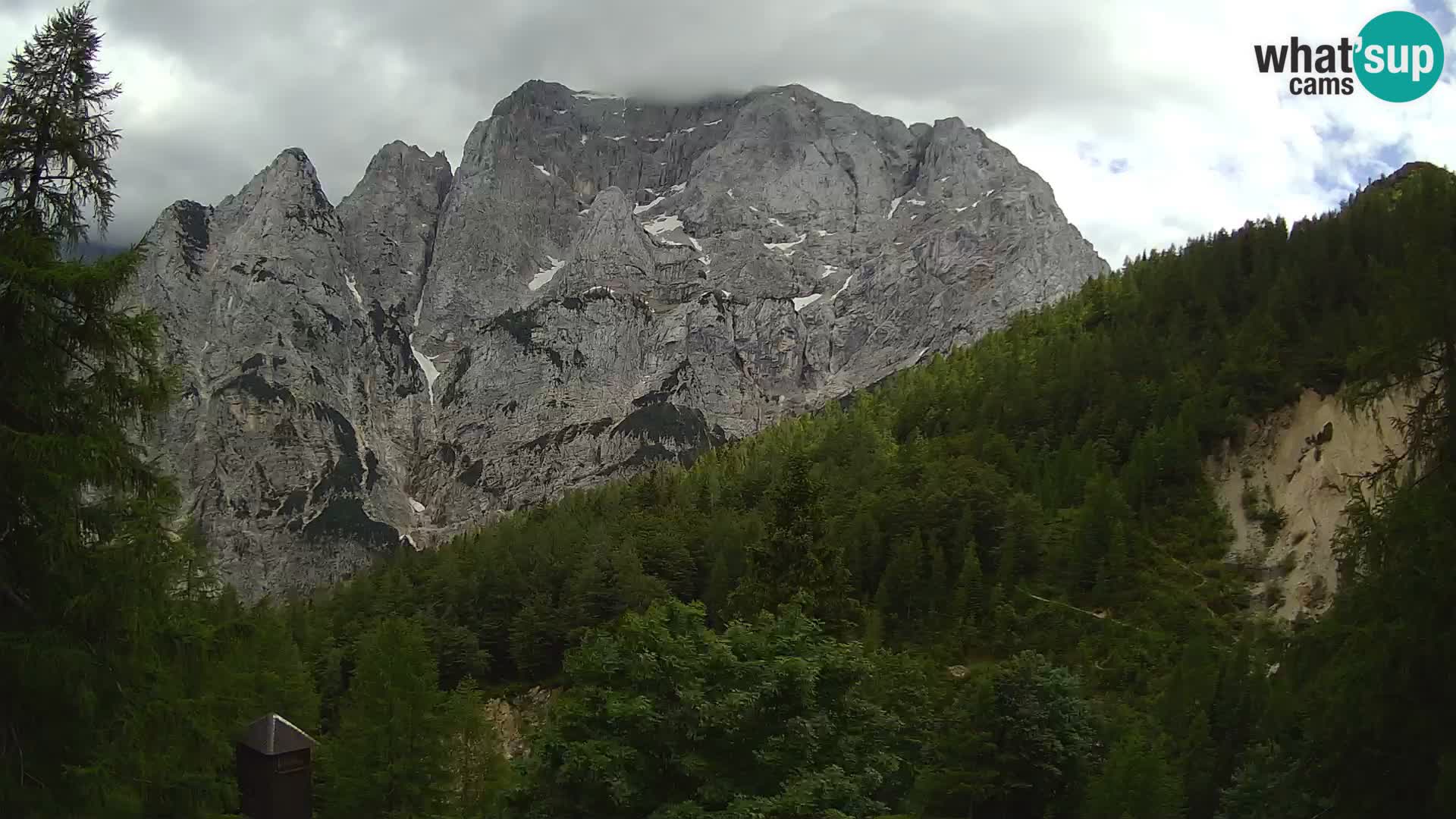 Vršič web kamera Erjavčeva kuća – view to PRISOJNIK – Slovenija