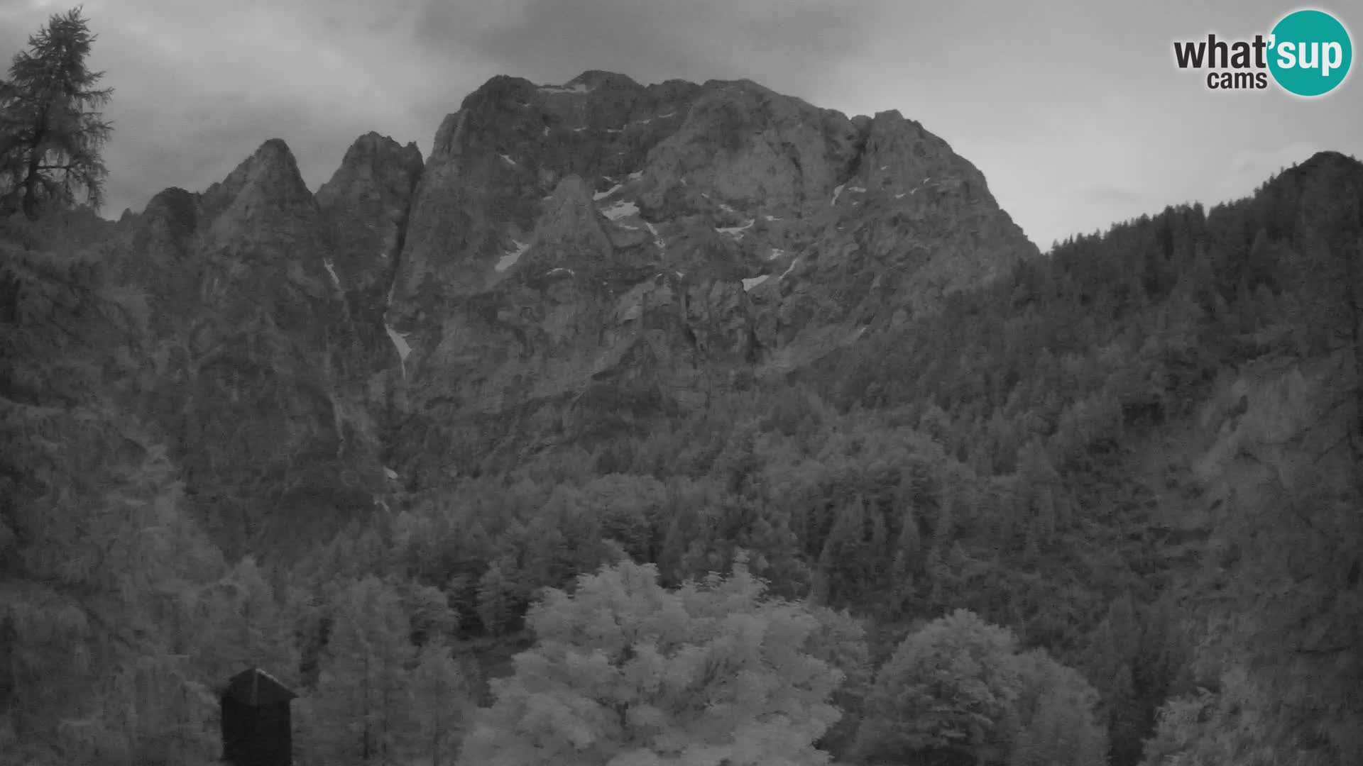 Vršič LIVE Webcam Haus Erjavčeva – Blick auf PRISOJNIK – Slowenien