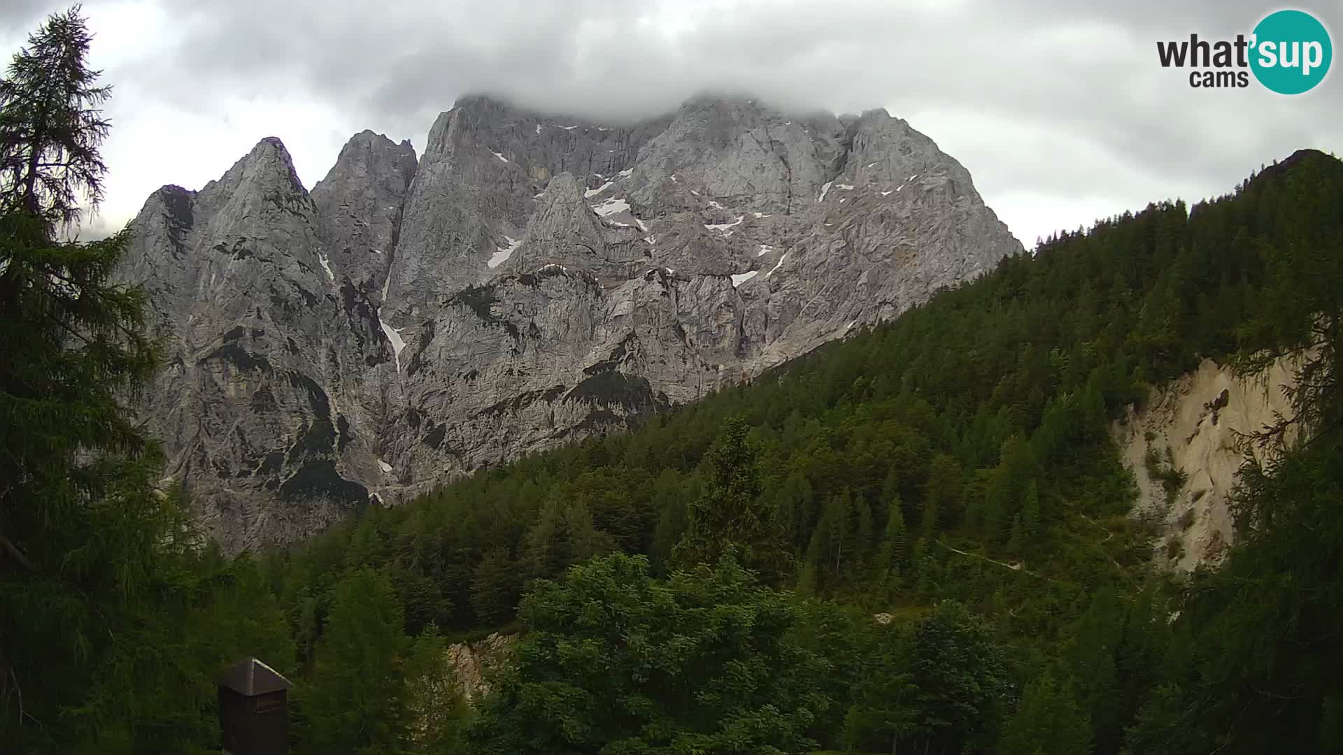 Webcam Vršič LIVE maison Erjavčeva – vue sur PRISOJNIK – Slovénie