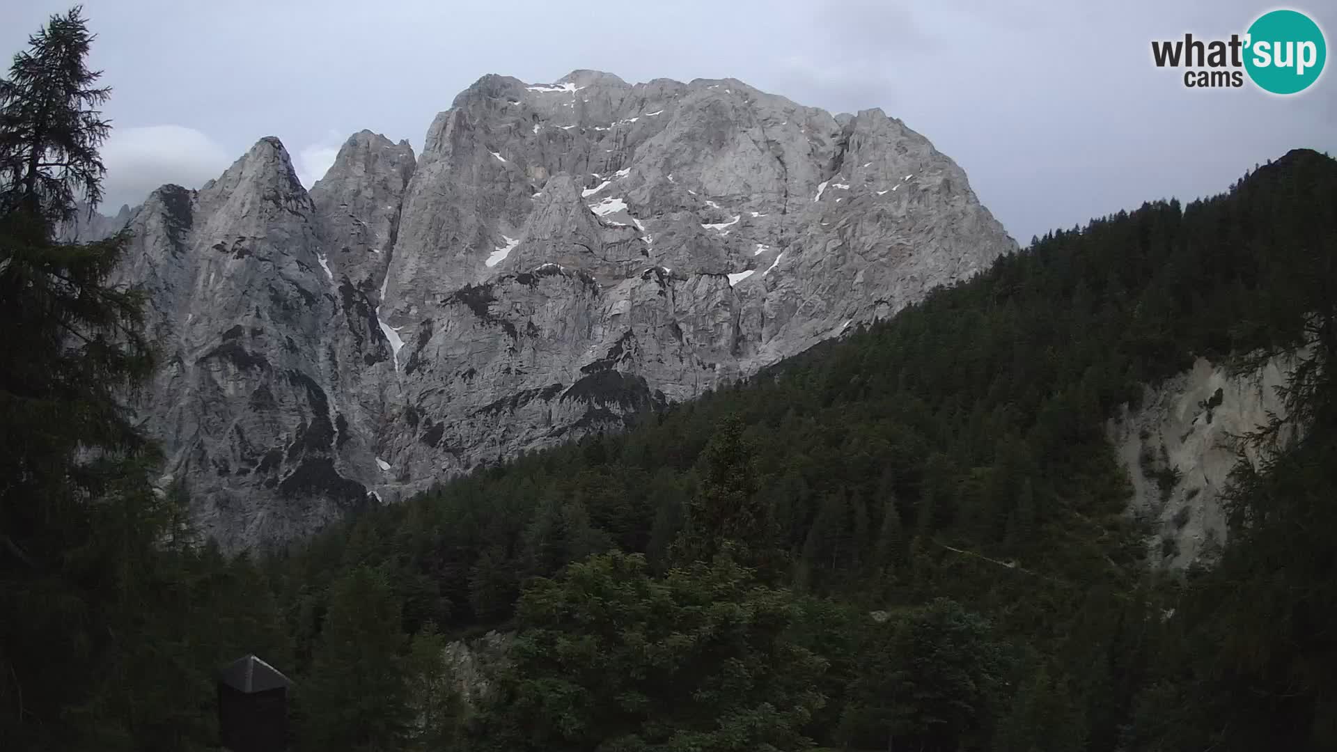 Webcam Vršič LIVE maison Erjavčeva – vue sur PRISOJNIK – Slovénie