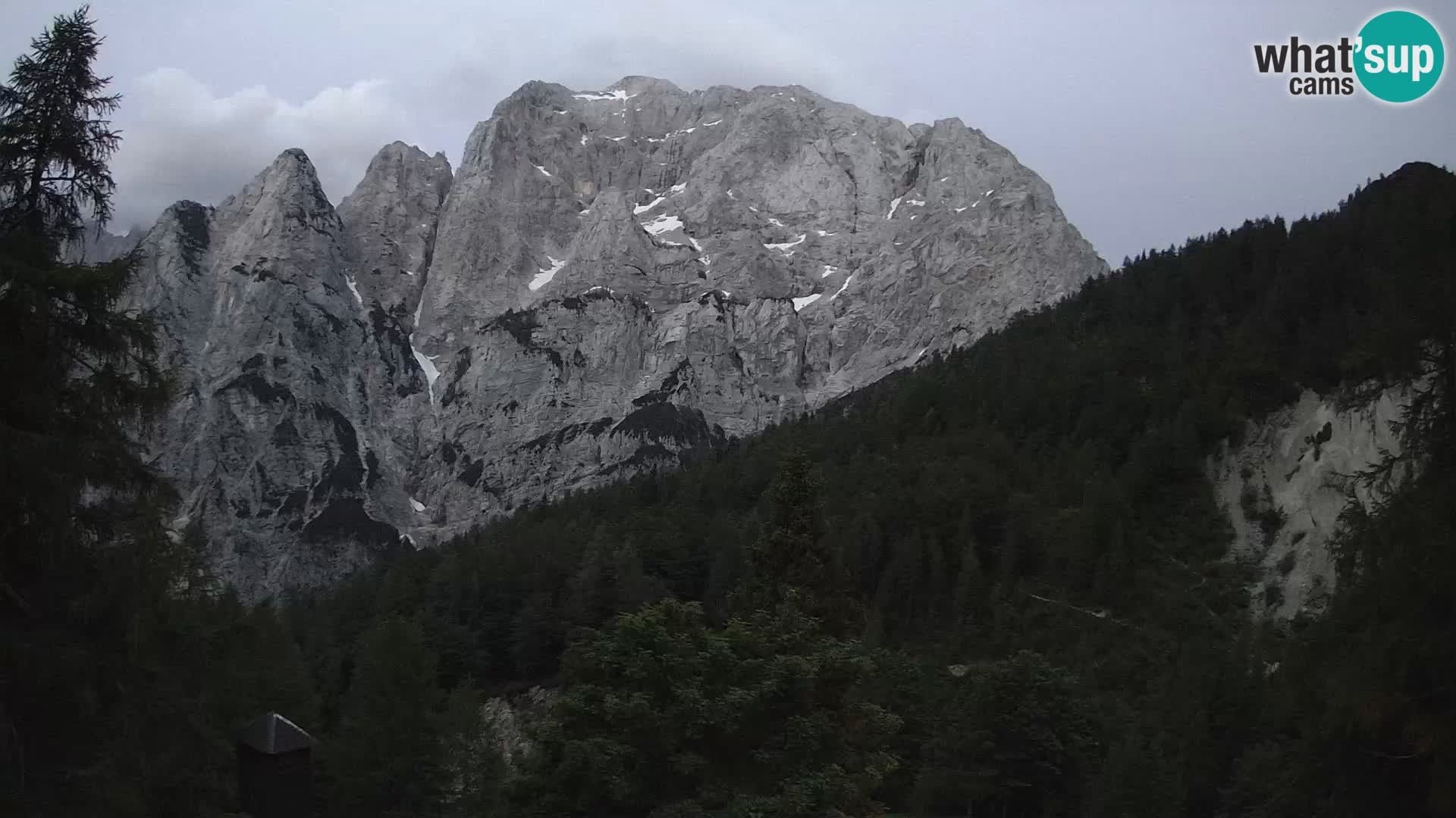 Vršič camera en vivo Casa Erjavčeva – vista a PRISOJNIK – Eslovenia