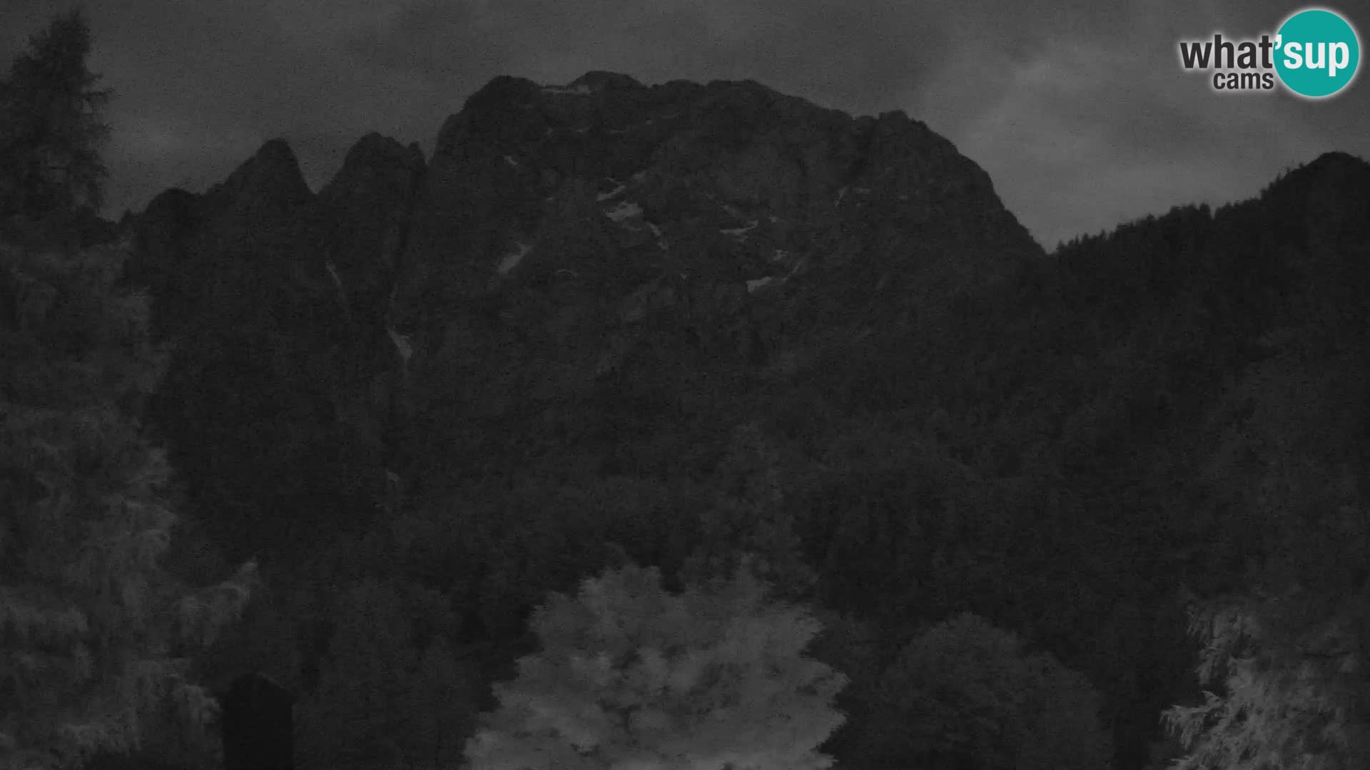Vršič camera en vivo Casa Erjavčeva – vista a PRISOJNIK – Eslovenia