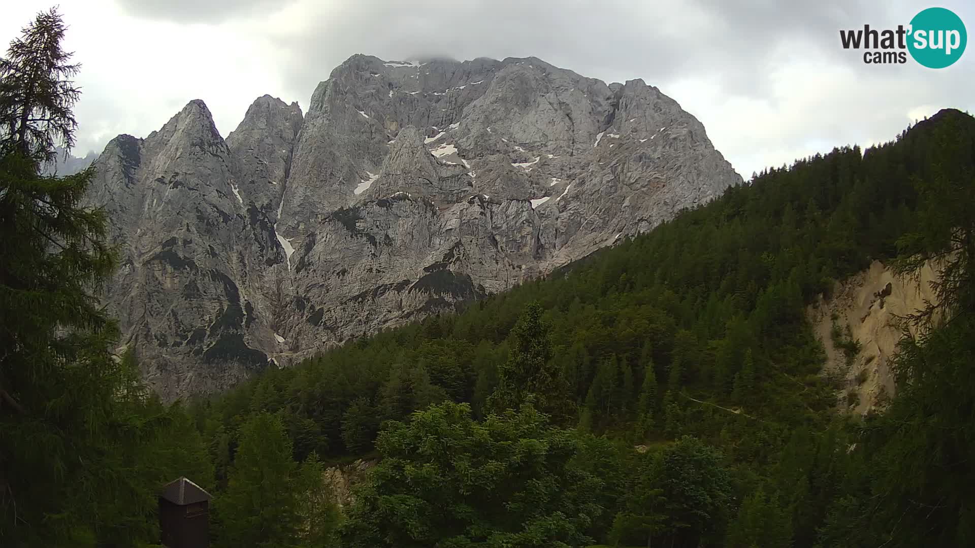Webcam Vršič LIVE maison Erjavčeva – vue sur PRISOJNIK – Slovénie