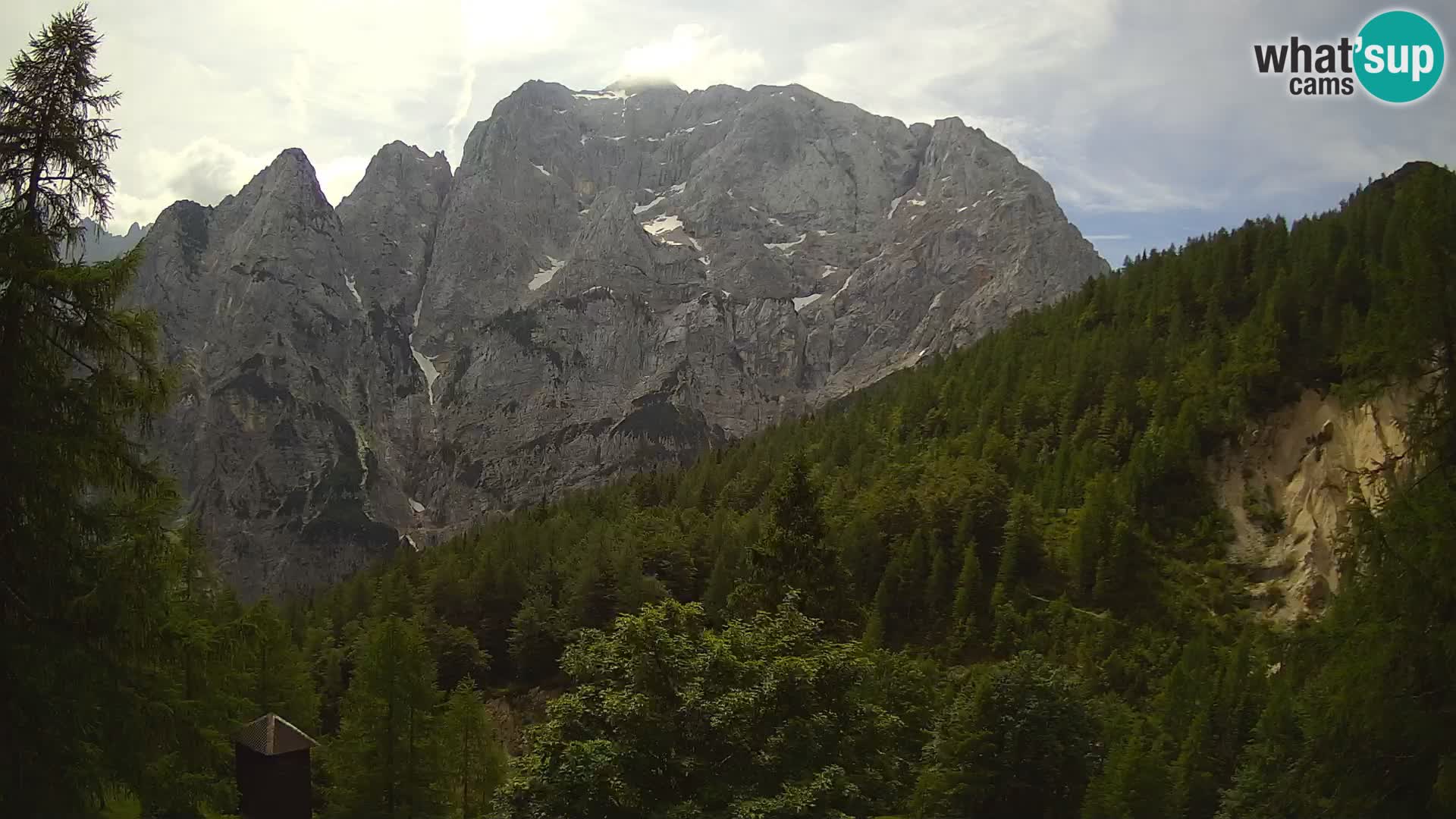 Webcam Vršič LIVE maison Erjavčeva – vue sur PRISOJNIK – Slovénie