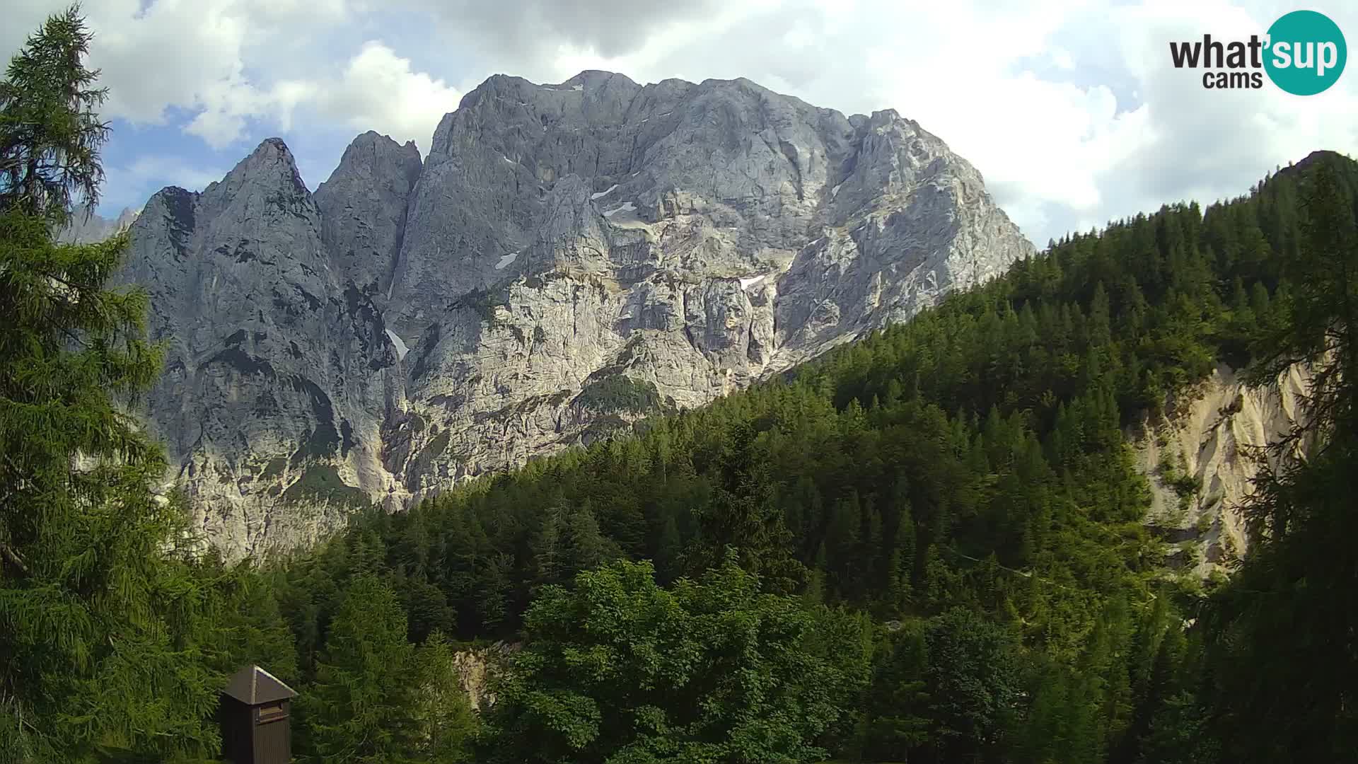 Vršič LIVE webcam Erjavčeva house – view to PRISOJNIK – Slovenia