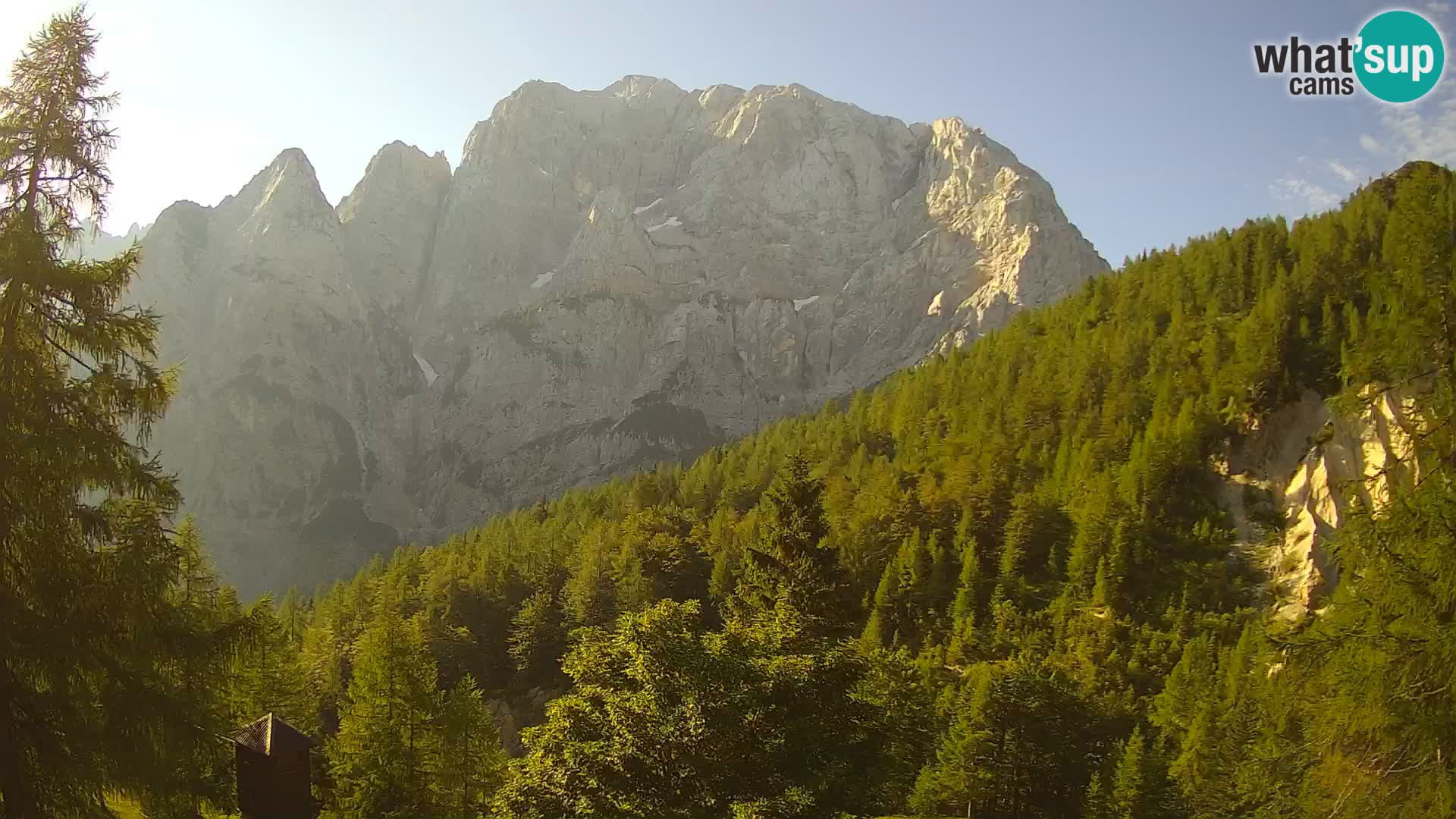 Vršič LIVE Webcam Haus Erjavčeva – Blick auf PRISOJNIK – Slowenien