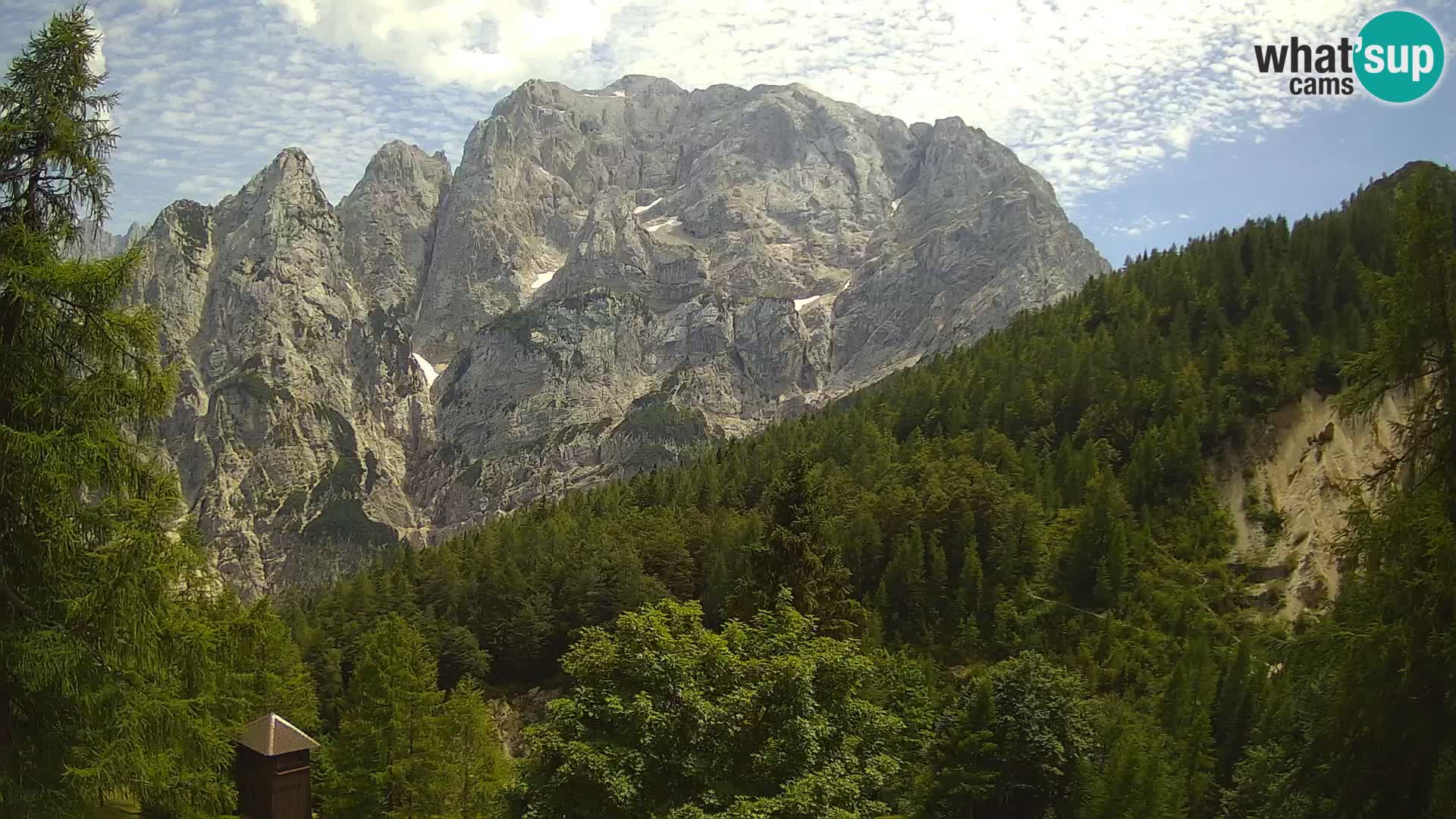 Vršič spletna kamera Erjavčeva hiša – pogled na PRISOJNIK