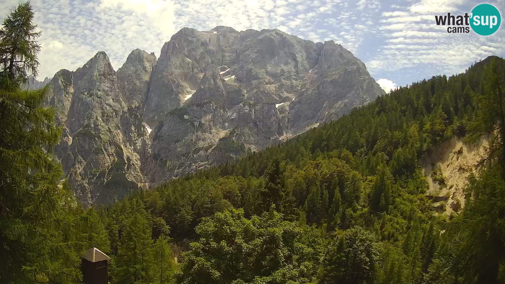Vršič web kamera Erjavčeva kuća – view to PRISOJNIK – Slovenija