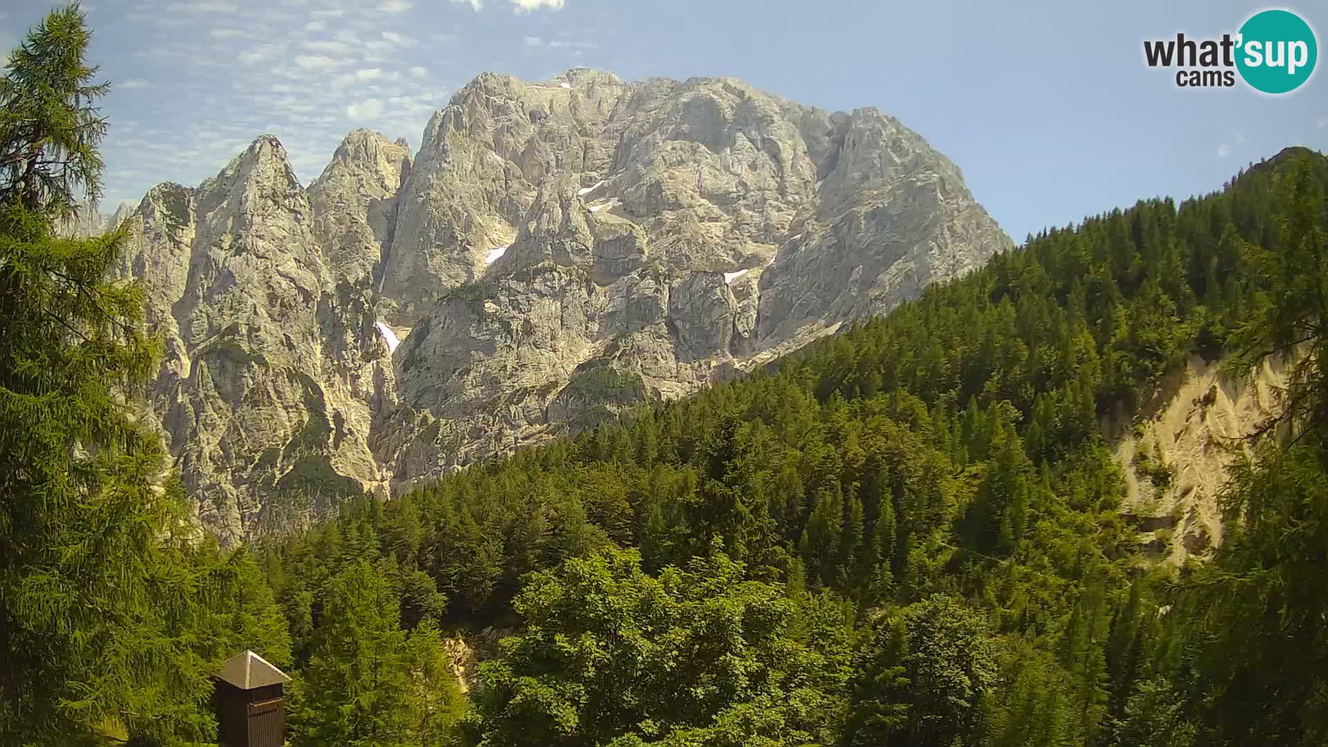 Vršič web kamera Erjavčeva kuća – view to PRISOJNIK – Slovenija