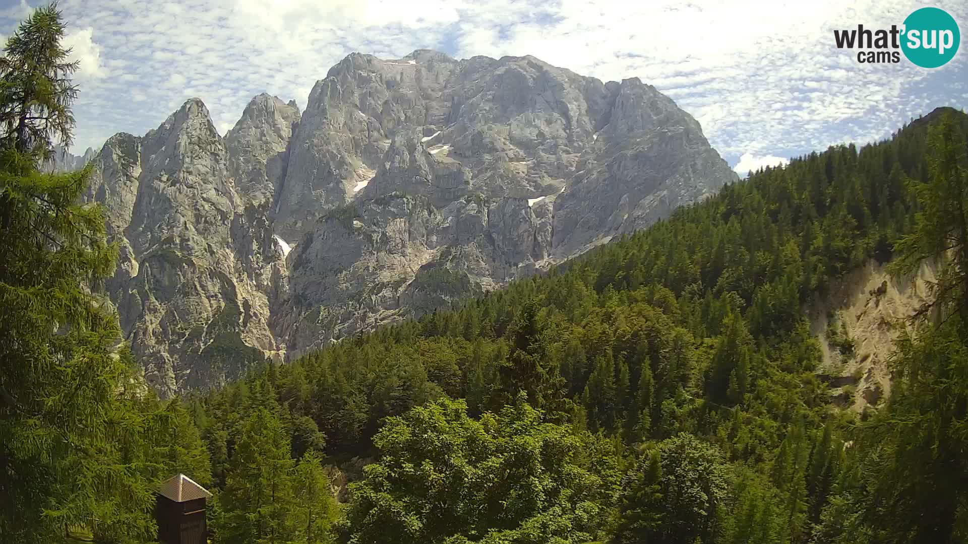 Vršič web kamera Erjavčeva kuća – view to PRISOJNIK – Slovenija