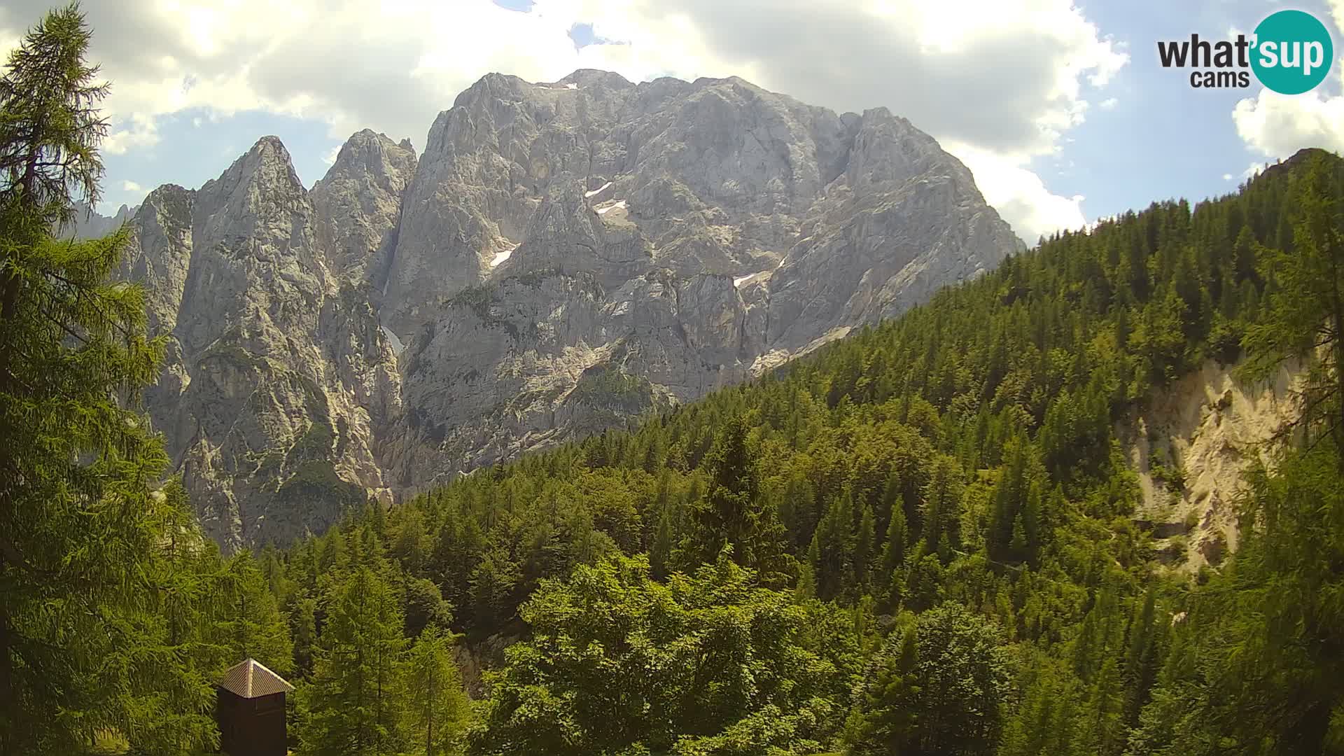 Vršič LIVE webcam casa Erjavčeva – vista sul PRISOJNIK – Slovenia