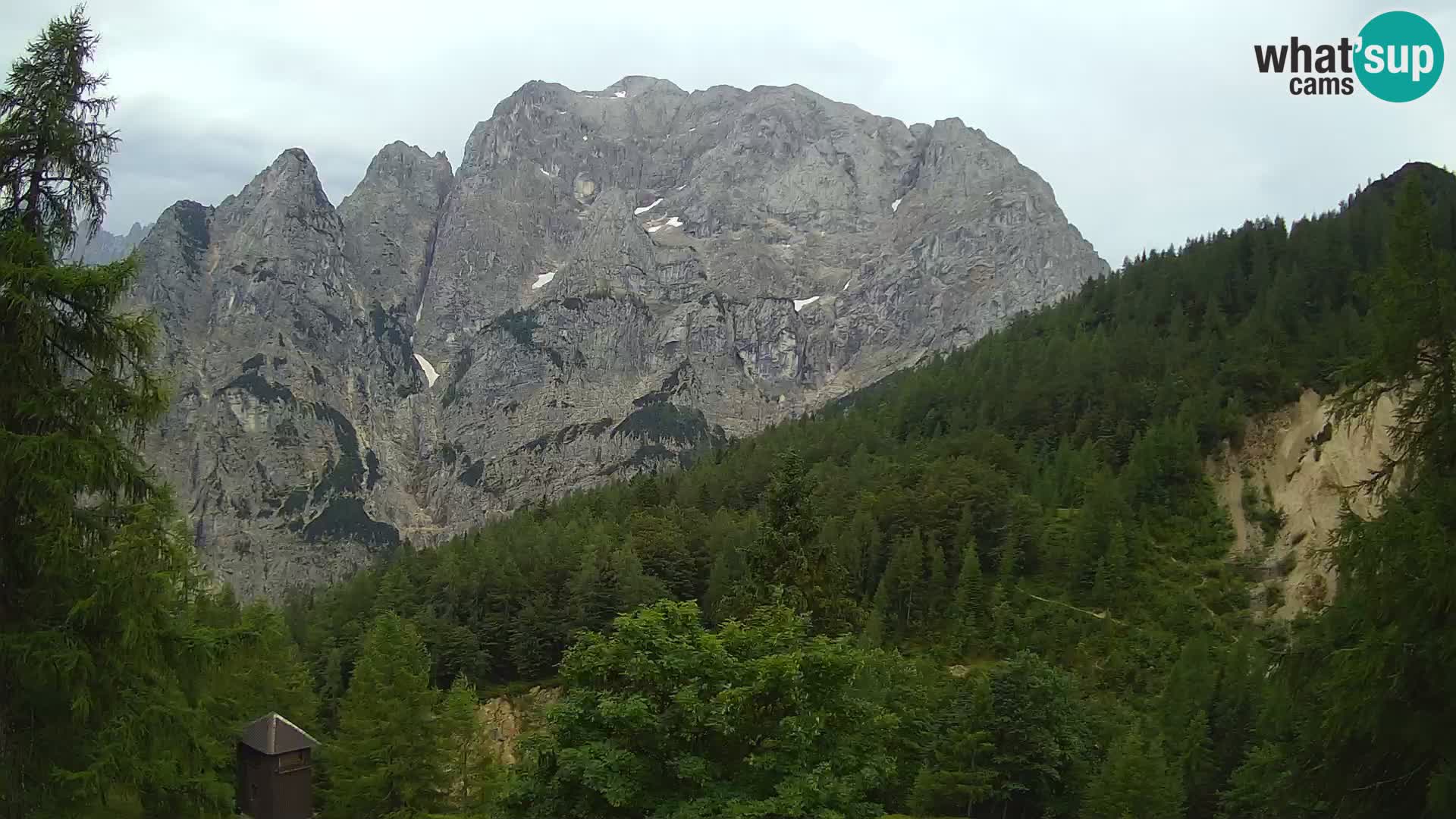 Vršič LIVE webcam casa Erjavčeva – vista sul PRISOJNIK – Slovenia
