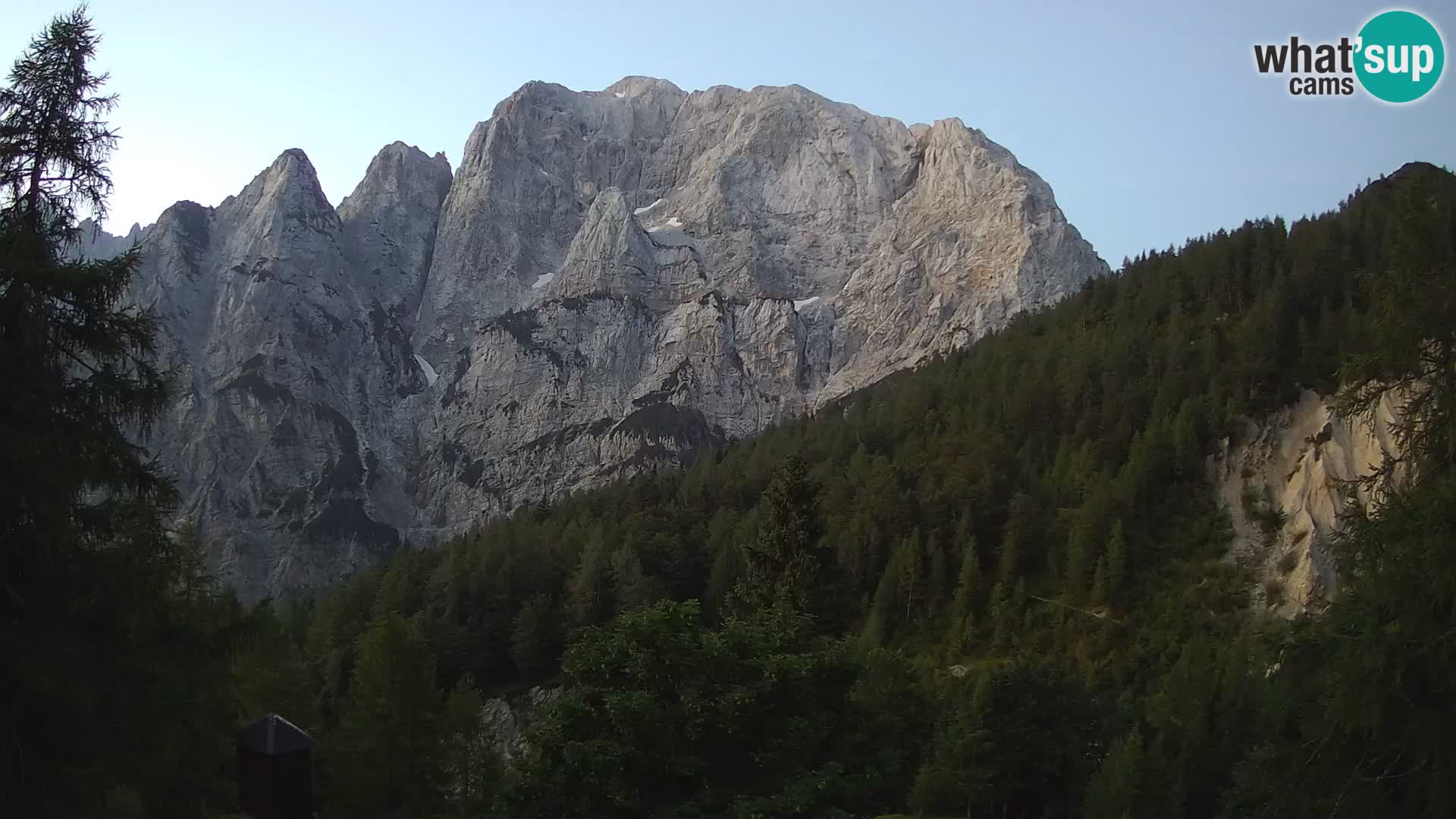 Vršič camera en vivo Casa Erjavčeva – vista a PRISOJNIK – Eslovenia